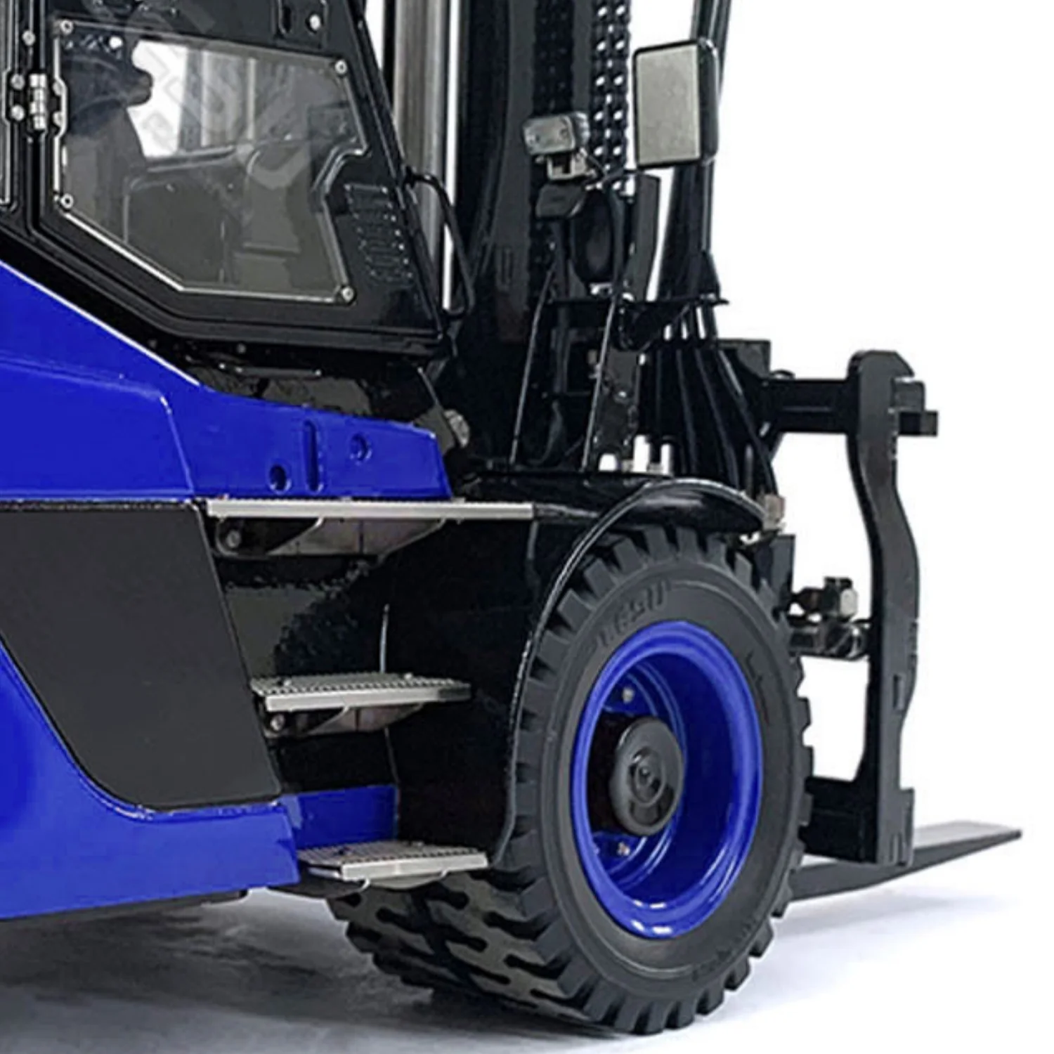 RTR LESU LD160S 1/14 RC гидравлический металлический вилочный погрузчик со световым звуком, модель грузовика с дистанционным управлением, окрашенные собранные игрушки Thzh1474
RTR LESU LD160S 1/14 RC гидравлический металлический вилочный погрузчик со световым звуком, модель грузовика с дистанционным управлением, окрашенные собранные игрушки Thzh1474
