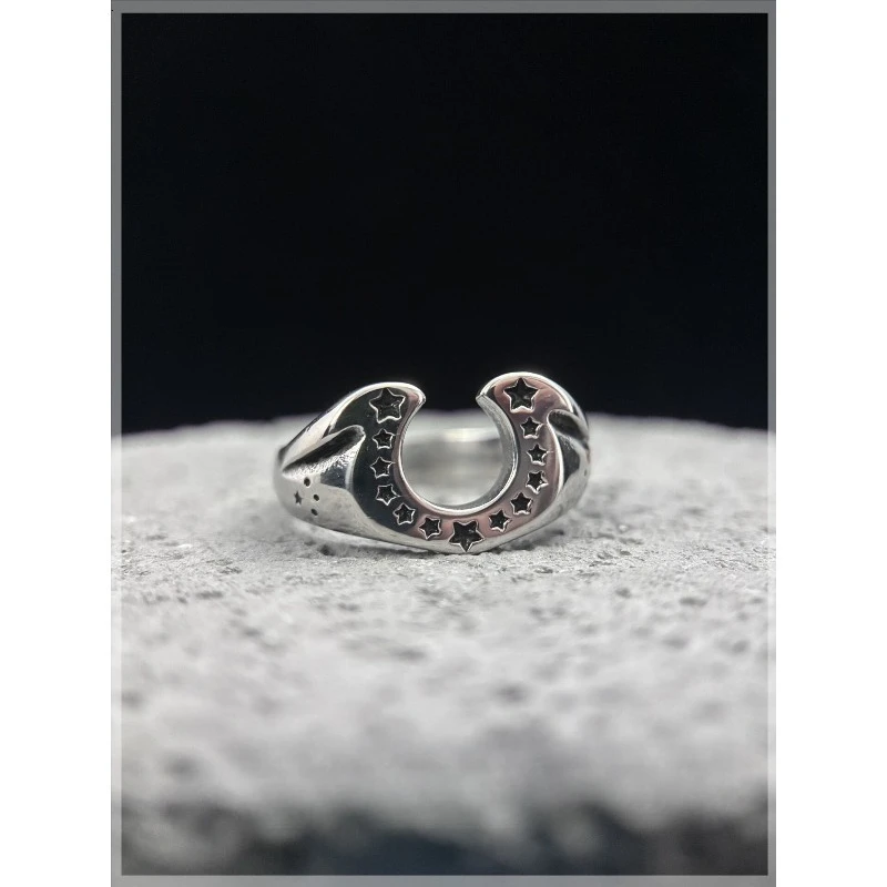 Horseshoe Letter U Retro Denim Titanium Steel Ring Punk Locomotive Rock Men Plus Size Ring Jewelry
Horseshoe Letter U Retro Denim Titanium Steel Ring Punk Locomotive Rock Men Plus Size Ring Jewelry
