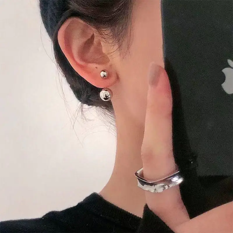 New Exaggeration Punk Metal Geometry Silver Personality Ball Stud Earrings for Women Simple Design Daily Accessories Party Gift
New Exaggeration Punk Metal Geometry Silver Personality Ball Stud Earrings for Women Simple Design Daily Accessories Party Gift