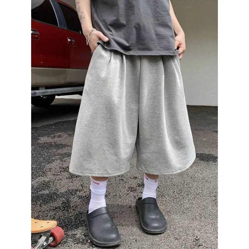 Loose Seven-Point Shorts Casual Loose Lengthwise Shorts for Men Straight Leg Neutral Style Spring Collection Fashionable Shorts
Loose Seven-Point Shorts Casual Loose Lengthwise Shorts for Men Straight Leg Neutral Style Spring Collection Fashionable Shorts