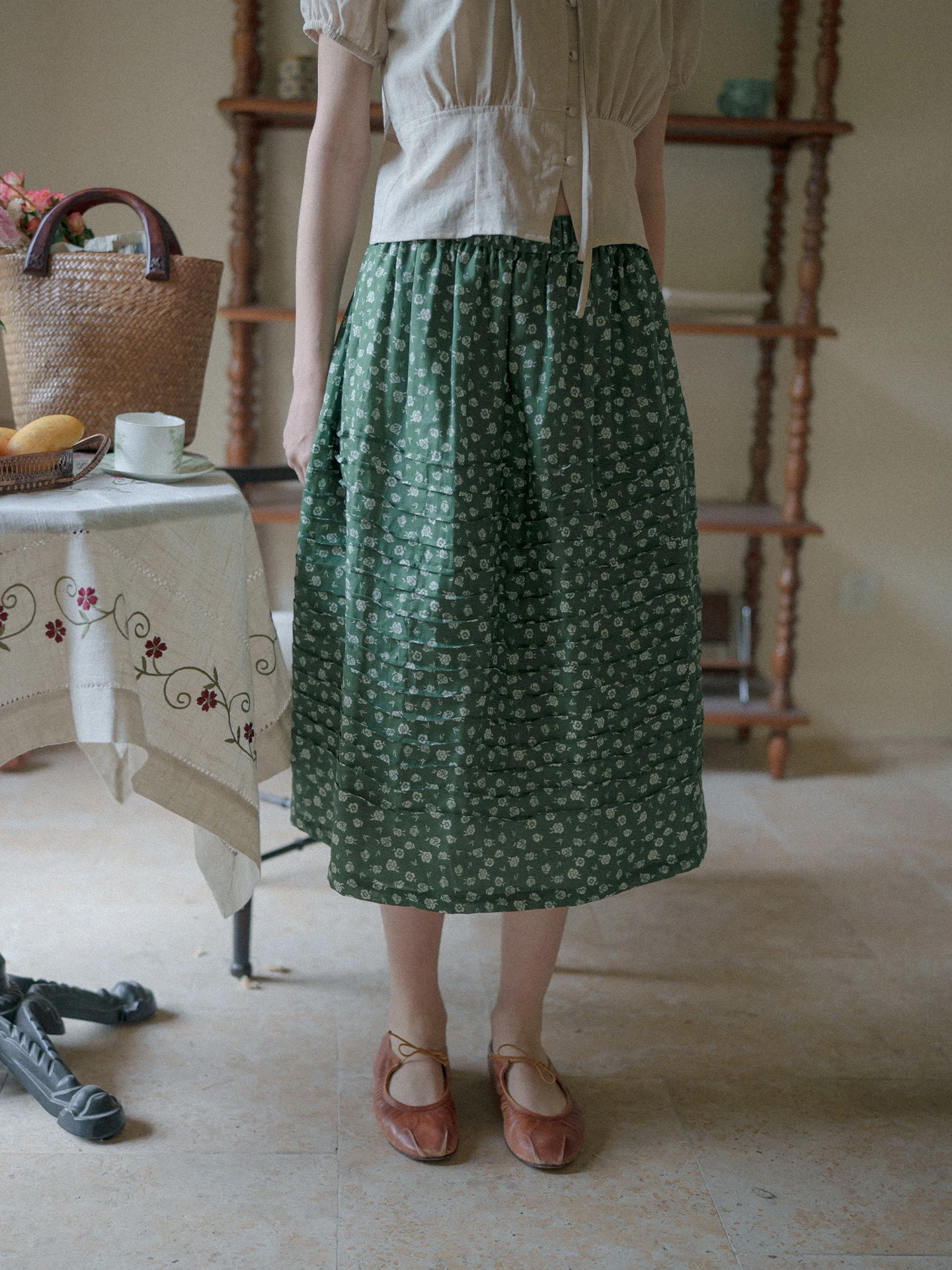Retro Floral Heavy Work Accordion Pleat Flax Mid-Length Skirt Elastic High Waist Straight Tube Skirt Women's Daily Wear
Retro Floral Heavy Work Accordion Pleat Flax Mid-Length Skirt Elastic High Waist Straight Tube Skirt Women's Daily Wear