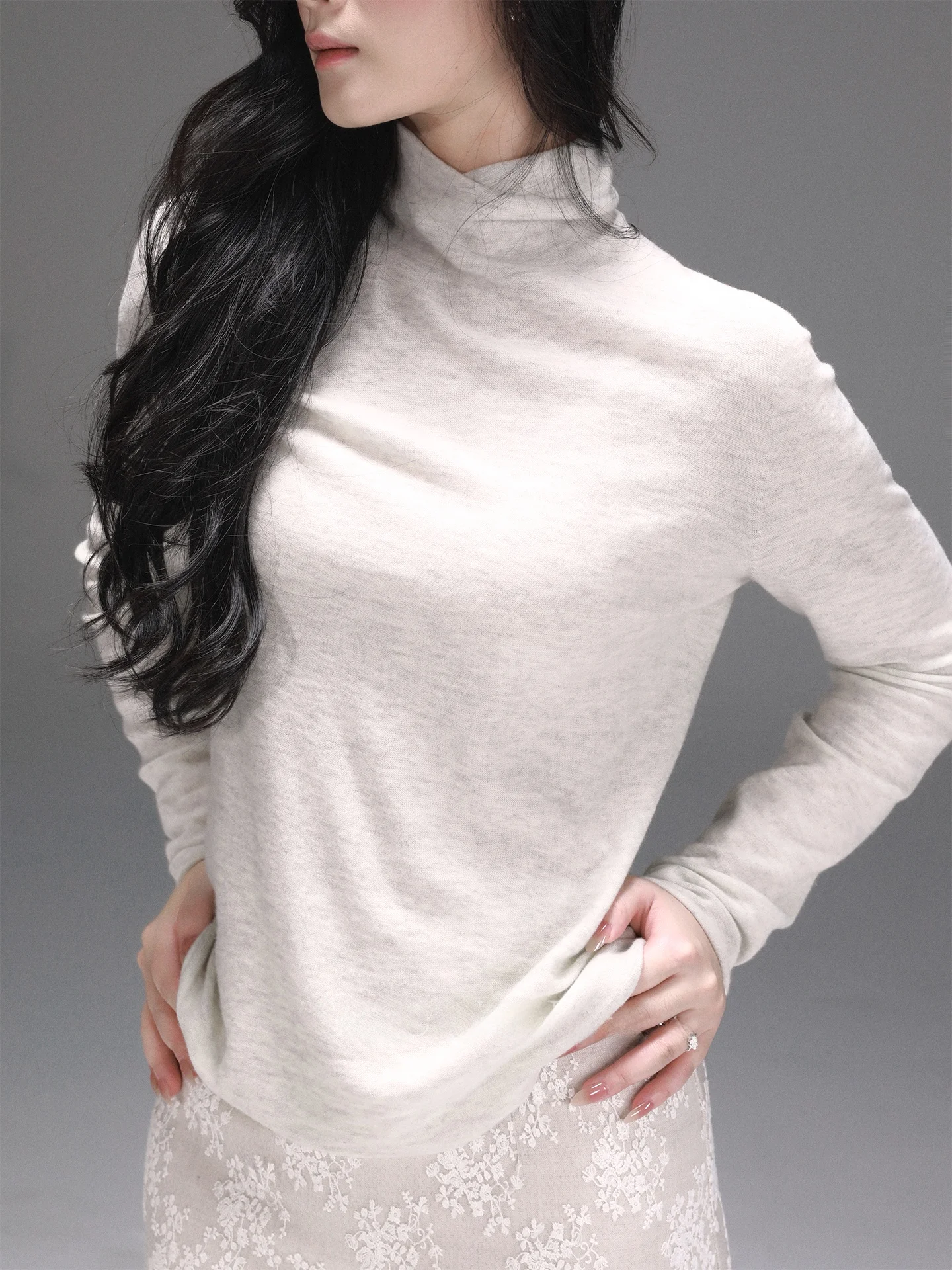 Женский вязаный топ Li Buwan Tee-Color из смесовой шерсти с высоким воротом, облегающий, свободного кроя, с длинными рукавами, для повседневной носки
Женский вязаный топ Li Buwan Tee-Color из смесовой шерсти с высоким воротом, облегающий, свободного кроя, с длинными рукавами, для повседневной носки