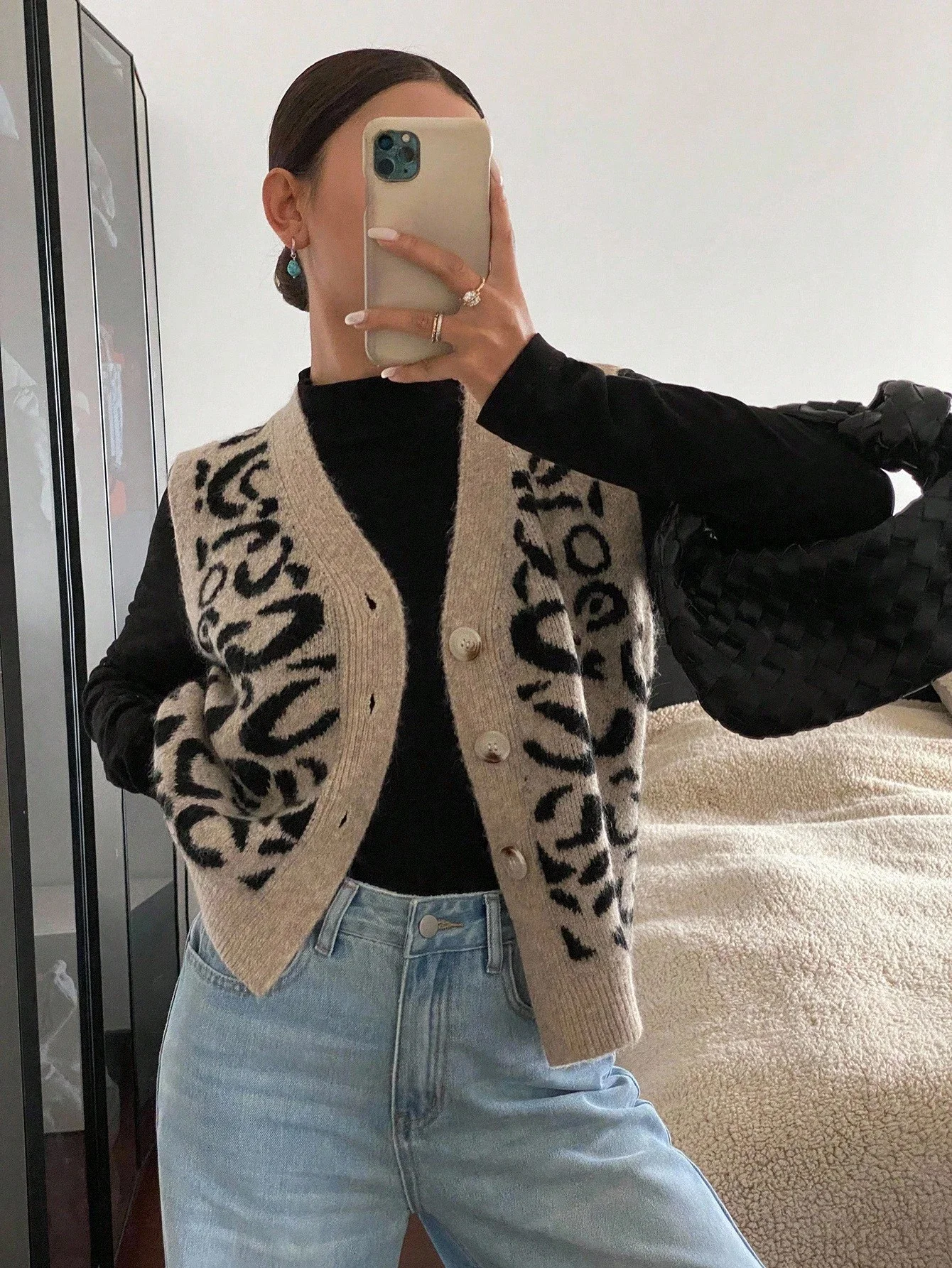 Women's Single Breasted V-Neck Leopard Print Knit Vest Sleeveless Warm Wool Top Casual Daily Wear Autumn Winter
Women's Single Breasted V-Neck Leopard Print Knit Vest Sleeveless Warm Wool Top Casual Daily Wear Autumn Winter