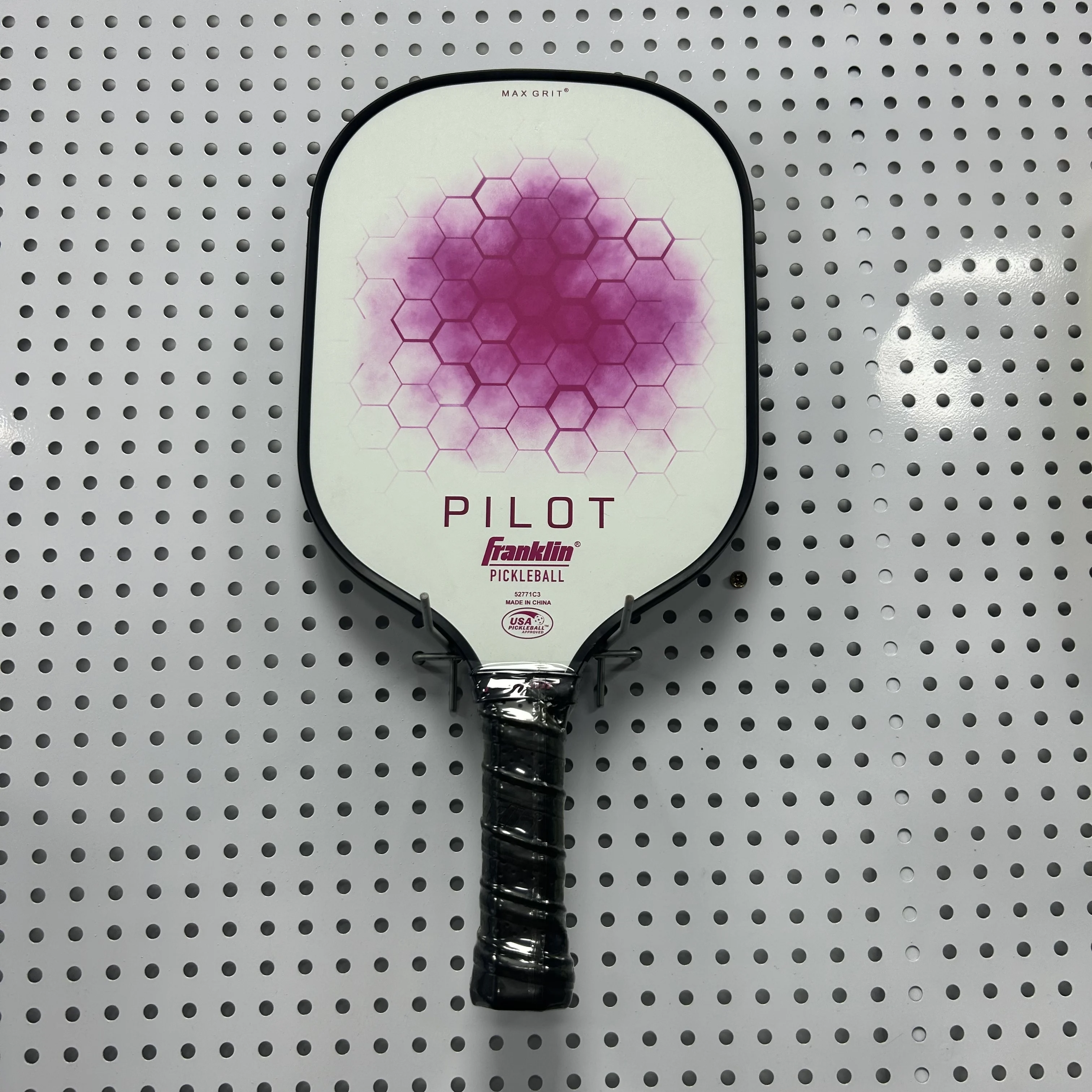 Ракетка для пиклбола Pink Series с сердцевиной из полипропилена 10 мм, поверхностью из стекловолокна с максимальным сцеплением и защитой края
Ракетка для пиклбола Pink Series с сердцевиной из полипропилена 10 мм, поверхностью из стекловолокна с максимальным сцеплением и защитой края