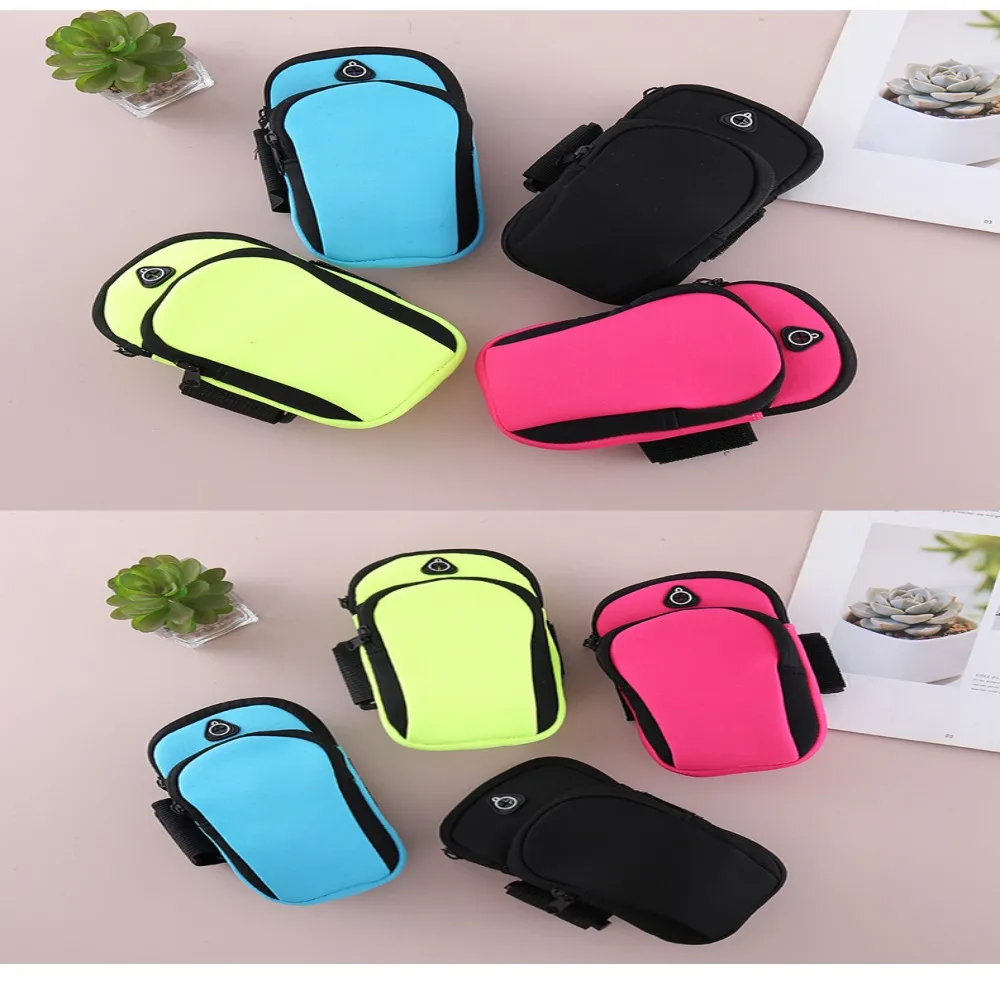 Running Arm Bag for Outdoor Sports, Portable Storage Bag for Cell Phone, Waterproof Breathable Arm Bags with Holes for Helmet
Running Arm Bag for Outdoor Sports, Portable Storage Bag for Cell Phone, Waterproof Breathable Arm Bags with Holes for Helmet