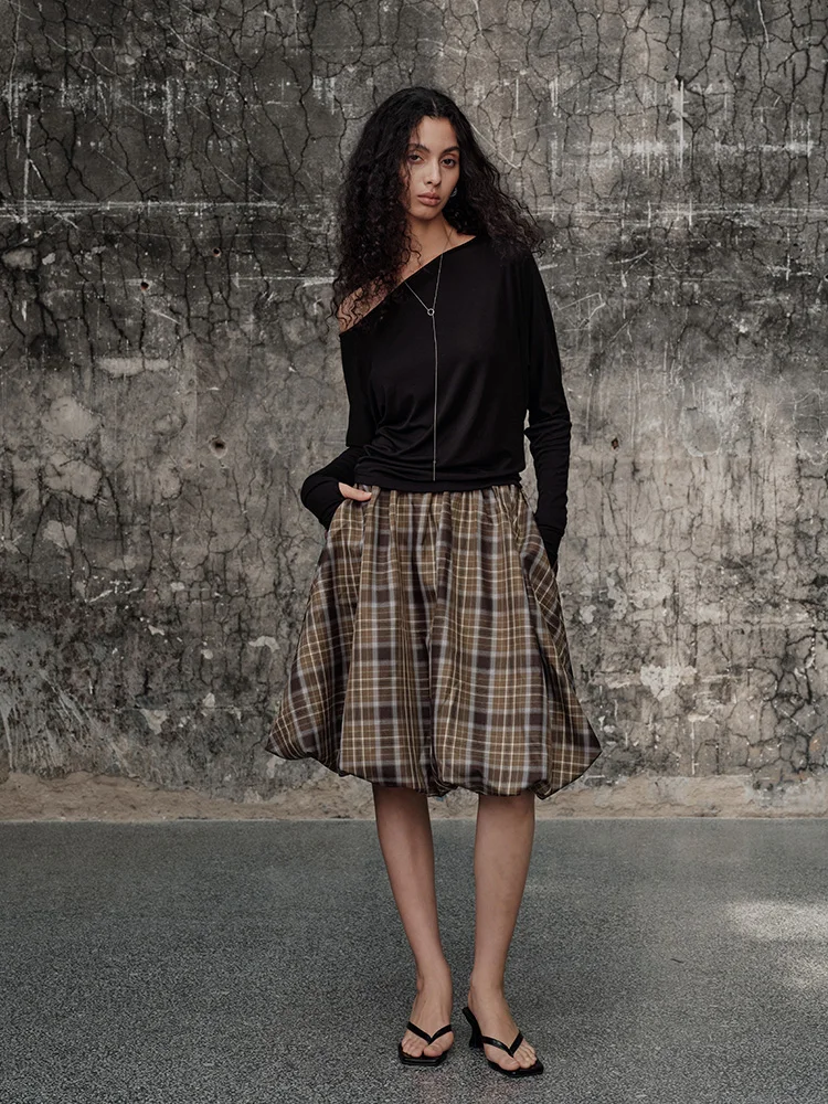 ANTIFORM Plaid Balloon Skirt Midi Low Waist Miu Style Retro Plaid Half Skirt Autumn Season Polyester Fiber Commute Style Loos...
ANTIFORM Plaid Balloon Skirt Midi Low Waist Miu Style Retro Plaid Half Skirt Autumn Season Polyester Fiber Commute Style Loos...