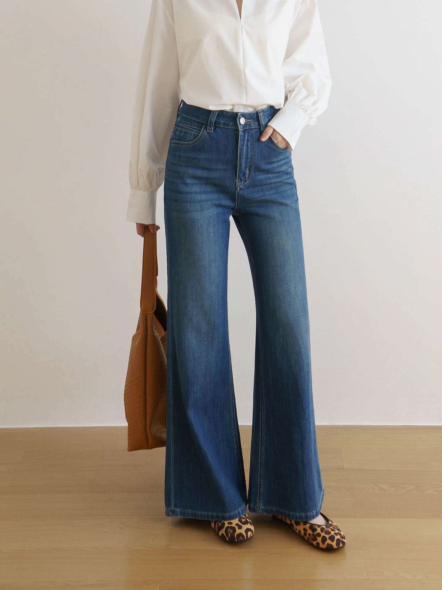 Floradance High Waist Bell Bottom Jeans Women Loose Fit Spring Summer Comfortable Four Way Stretch Slimming Tall Denim Pants
Floradance High Waist Bell Bottom Jeans Women Loose Fit Spring Summer Comfortable Four Way Stretch Slimming Tall Denim Pants