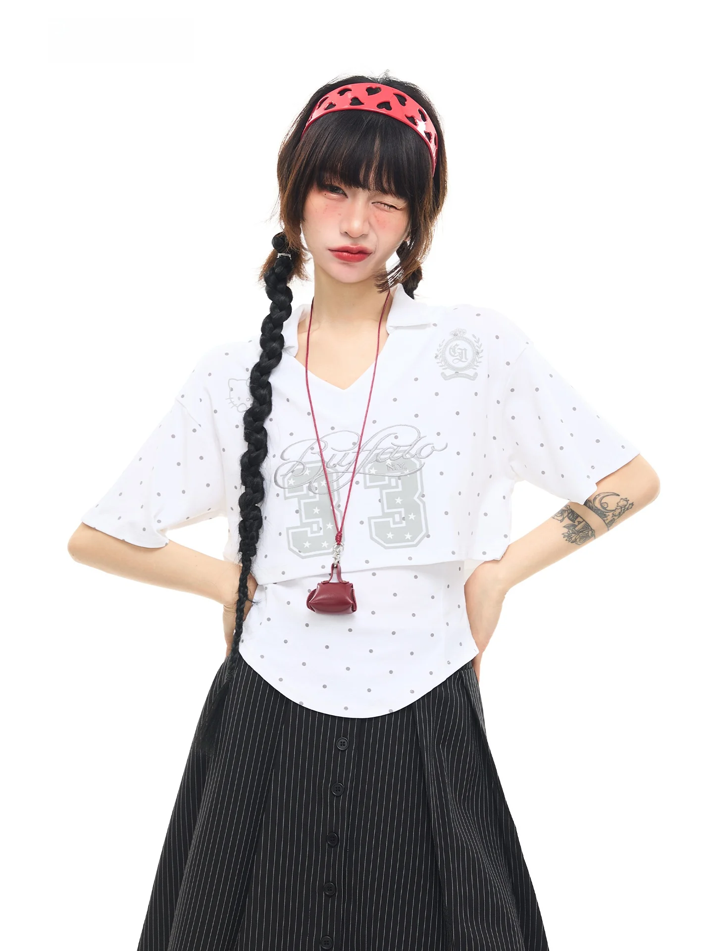 Astrsk American Letter Embroidery V-neck Polka Dot Print Short Sleeve T-shirt Women Summer Sweet-and-Spicy Style Casual Top
Astrsk American Letter Embroidery V-neck Polka Dot Print Short Sleeve T-shirt Women Summer Sweet-and-Spicy Style Casual Top