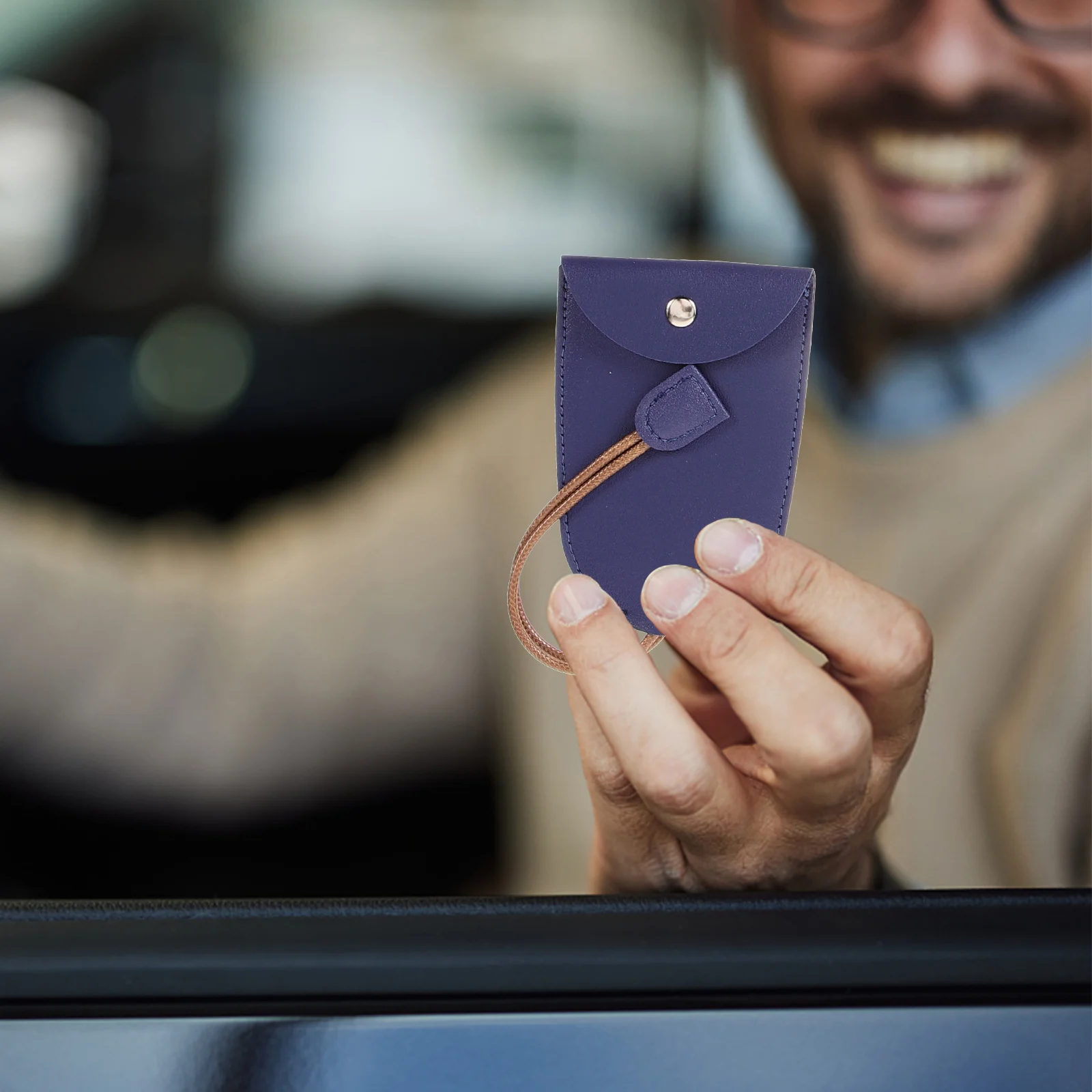 8pcs Pull Out Case Car Holder Small Portable Pu Key Bag Cute Key Fob Cover For Car Keys Protective Keychain Case
8pcs Pull Out Case Car Holder Small Portable Pu Key Bag Cute Key Fob Cover For Car Keys Protective Keychain Case