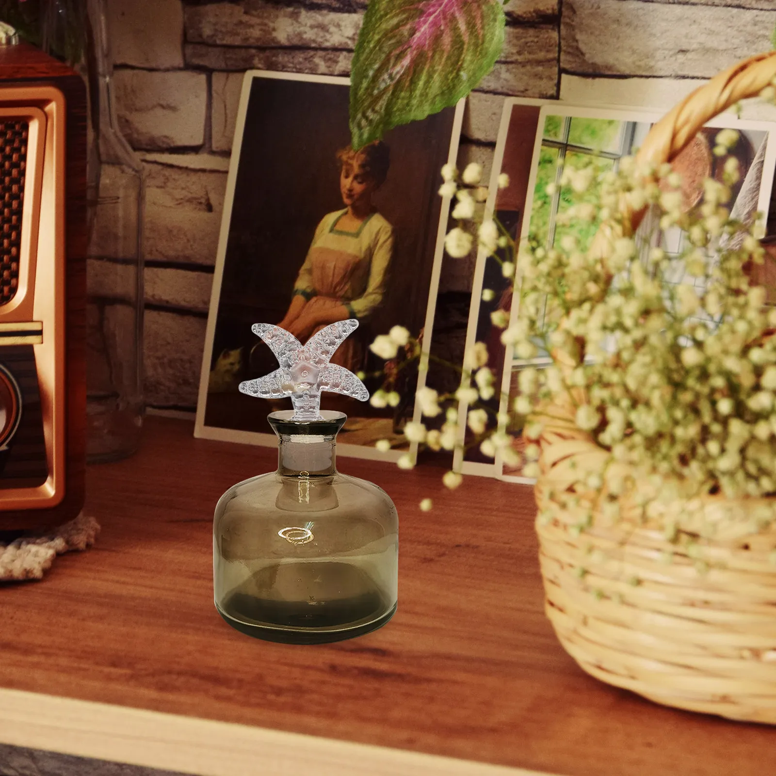 Набор из 5 винтажных стеклянных флаконов для духов с рельефными американскими звездами и кристаллами, многоразовые, для ароматерапии, декоративные, для путешествий и домашнего использования
Набор из 5 винтажных стеклянных флаконов для духов с рельефными американскими звездами и кристаллами, многоразовые, для ароматерапии, декоративные, для путешествий и домашнего использования