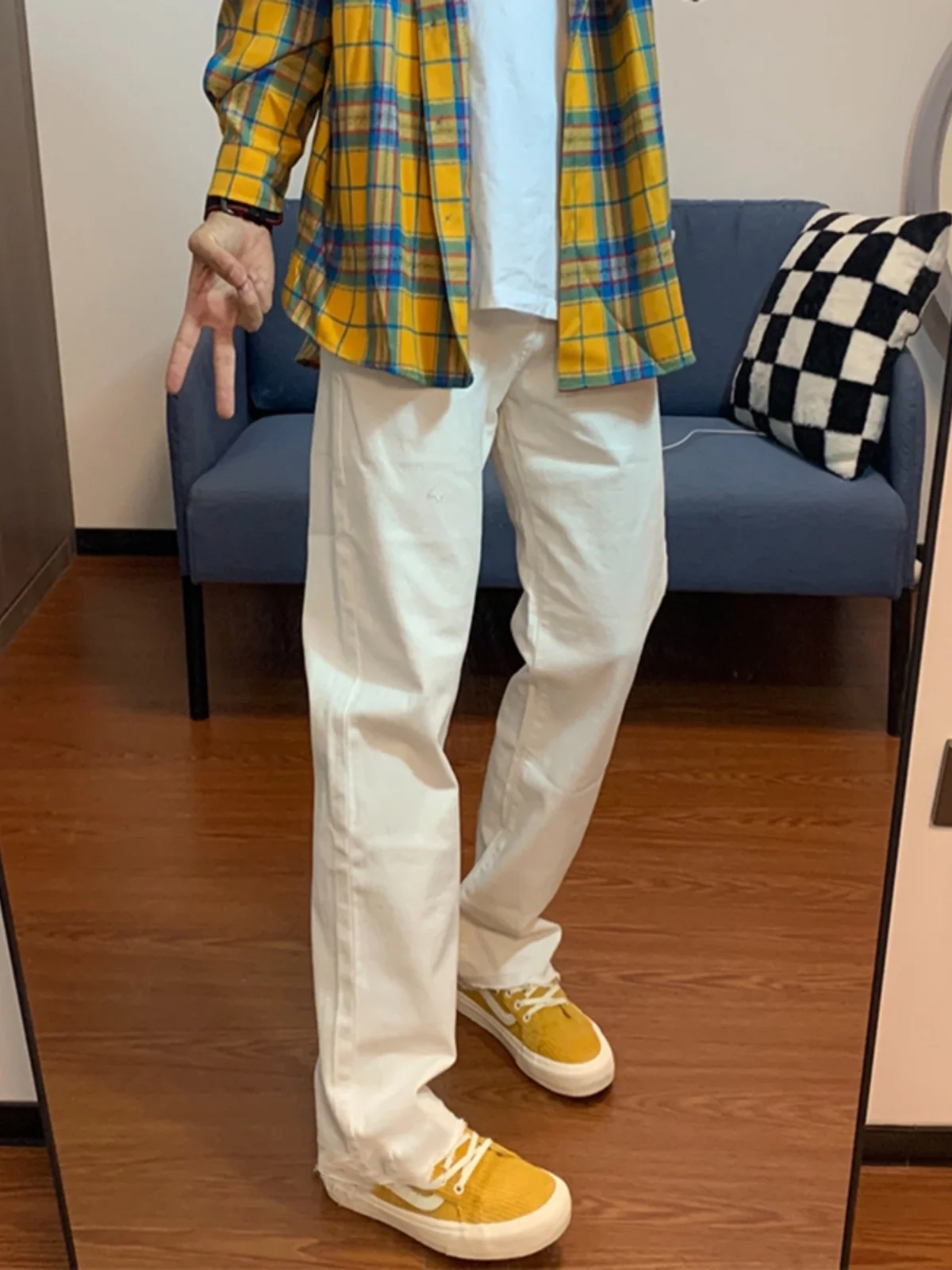 Американские белые джинсы прямого кроя для мужчин, летние, эластичные, облегающие, молодежные, модные, длинные брюки
Американские белые джинсы прямого кроя для мужчин, летние, эластичные, облегающие, молодежные, модные, длинные брюки