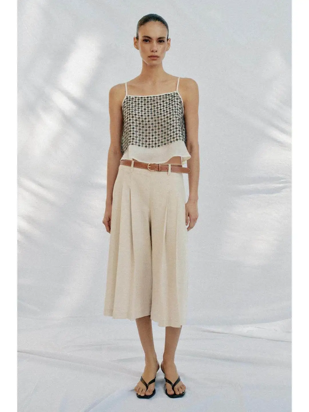 Summer Casual High Waist Long Loose Short Pants Pleated Decoration Belted Women's Polyester Fiber Wide Leg Pants
Summer Casual High Waist Long Loose Short Pants Pleated Decoration Belted Women's Polyester Fiber Wide Leg Pants