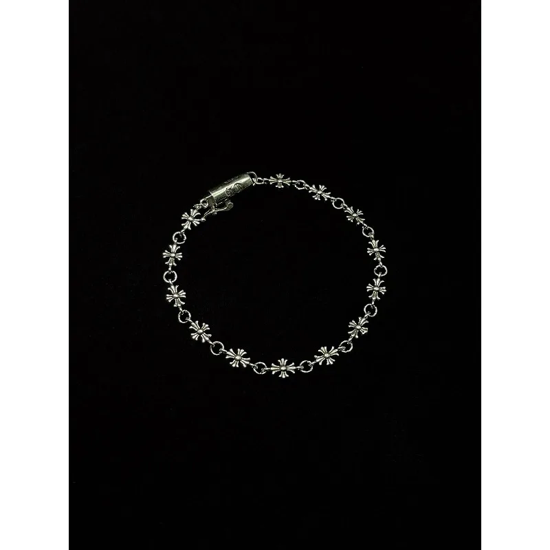 Dark Cro Heart Retro Switch Bracelet for Women, Cool and Savvy, Personalized and White, Full of Luxury Sense
Dark Cro Heart Retro Switch Bracelet for Women, Cool and Savvy, Personalized and White, Full of Luxury Sense
