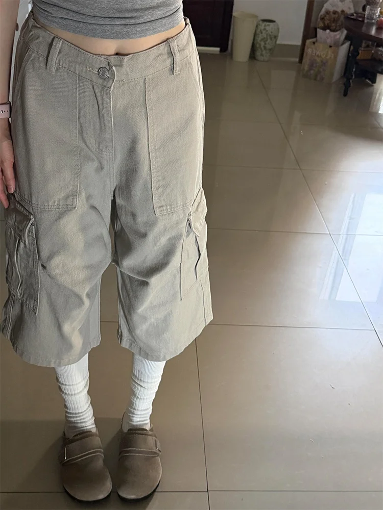 American Retro Multi-Pocket Design Workwear Jeans Loose Street Style High Waist Zipper Closure Casual Loose Fit Seven-Foot Jeans
American Retro Multi-Pocket Design Workwear Jeans Loose Street Style High Waist Zipper Closure Casual Loose Fit Seven-Foot Jeans