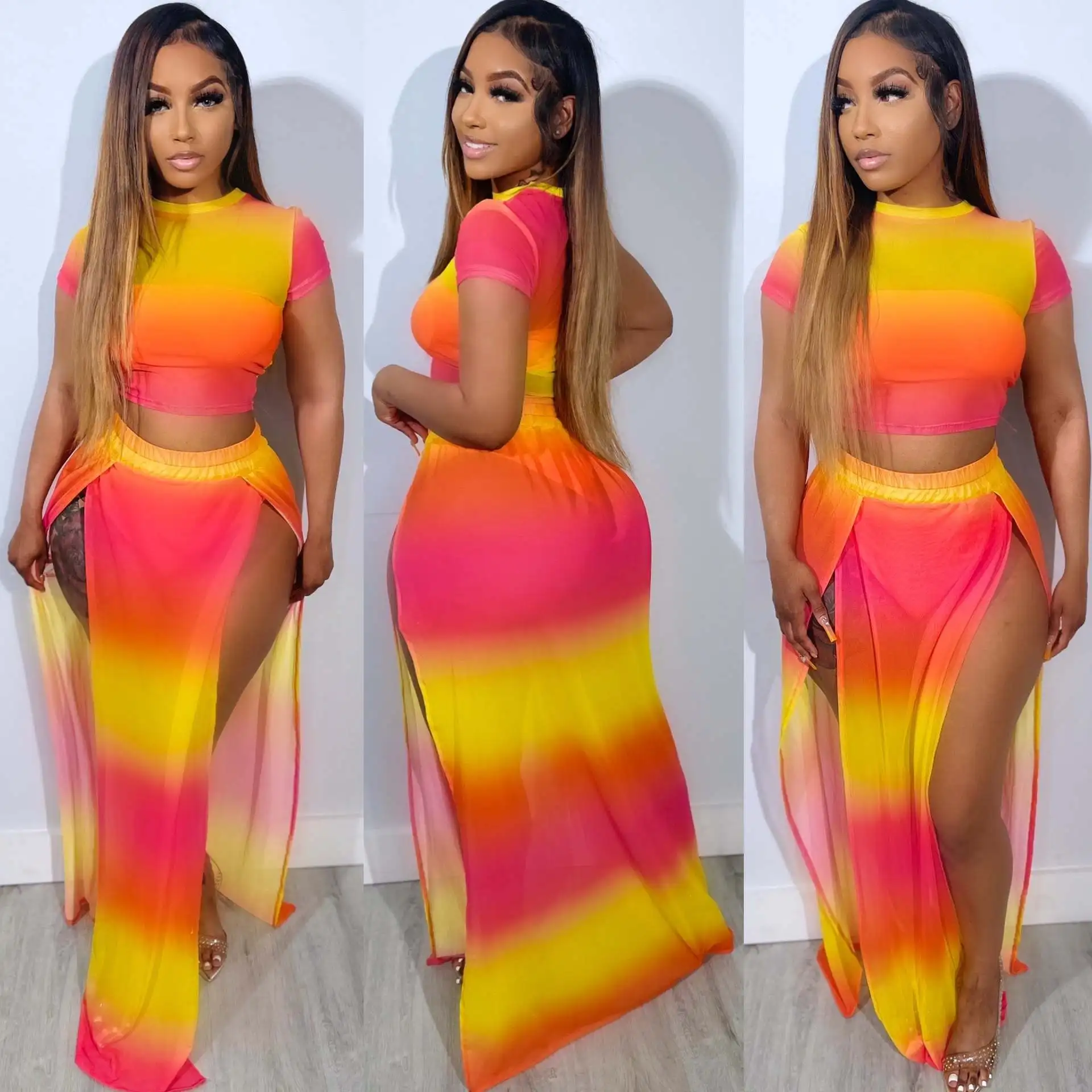 Sexy Women's Set Printed Short Sleeved Gradient Contrasting Slit Long Skirt Two-piece Set for Summer 2025
Sexy Women's Set Printed Short Sleeved Gradient Contrasting Slit Long Skirt Two-piece Set for Summer 2025