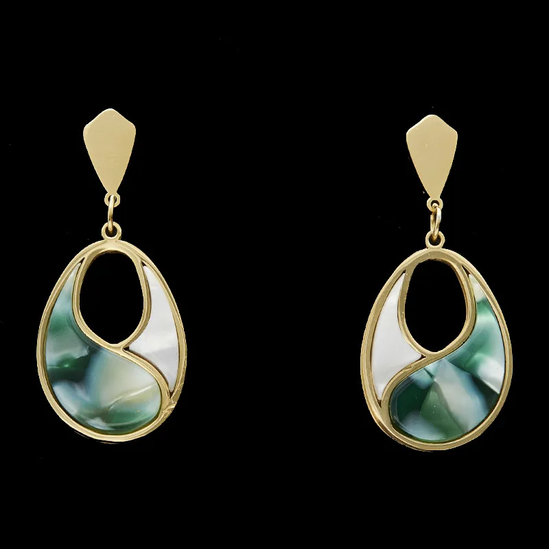 Light Luxury Retro Court Style Fashion Temperament Green Spliced Fritillary Hollow Drop Titanium Steel Big Earrings for Women
Light Luxury Retro Court Style Fashion Temperament Green Spliced Fritillary Hollow Drop Titanium Steel Big Earrings for Women