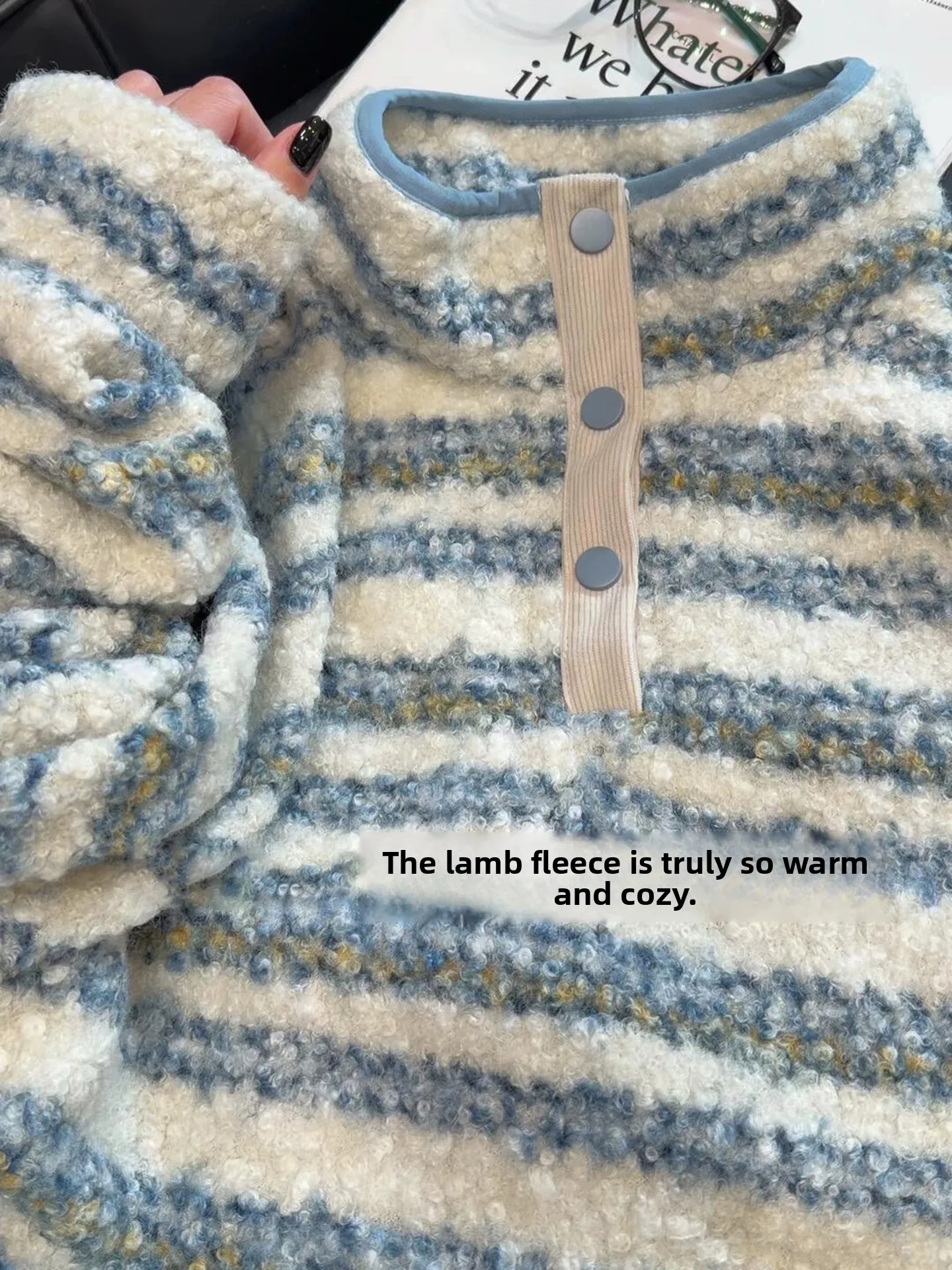 Lamb Velvet Hoodie Women's Loose Thiened Stand Collar Casual Sle Top Stripe Splicing Anti-Aging Fre Sle Autumn Winter
Lamb Velvet Hoodie Women's Loose Thiened Stand Collar Casual Sle Top Stripe Splicing Anti-Aging Fre Sle Autumn Winter
