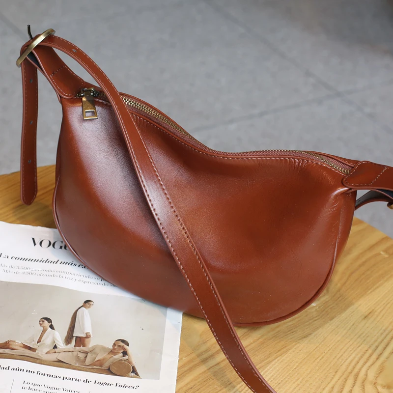 Genuine Leather Dumpling aped Crossbody Bag Women's Single oulder Bag Underarm Sle Faionable Commuter Sle Bag
Genuine Leather Dumpling aped Crossbody Bag Women's Single oulder Bag Underarm Sle Faionable Commuter Sle Bag