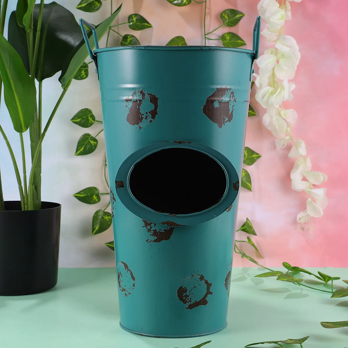 Rustic Iron Bucket Decor Blackboard Handle Flower Vase Storage Holder For Living Room Wine Cabinet Hallway Blue
Rustic Iron Bucket Decor Blackboard Handle Flower Vase Storage Holder For Living Room Wine Cabinet Hallway Blue