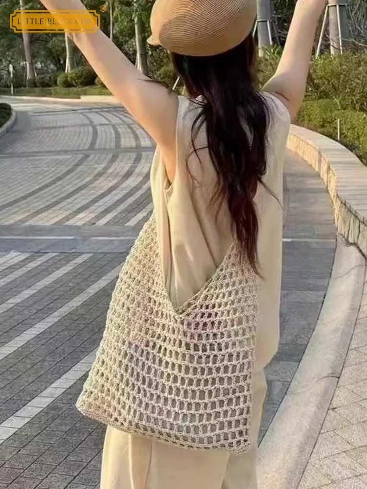 Women Handmade Weave Beach Bag Large Capacity Totes Hollow Out Crossbody Bag Cow Leather Spliced Strap Holiday Shoulder Bag
Women Handmade Weave Beach Bag Large Capacity Totes Hollow Out Crossbody Bag Cow Leather Spliced Strap Holiday Shoulder Bag