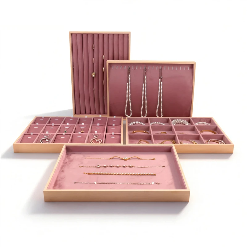 Простая подставка для украшений из массива дерева с розовой бархатной обивкой для колец, ожерелий, подвесок, браслетов, реквизит для демонстрации.
Простая подставка для украшений из массива дерева с розовой бархатной обивкой для колец, ожерелий, подвесок, браслетов, реквизит для демонстрации.