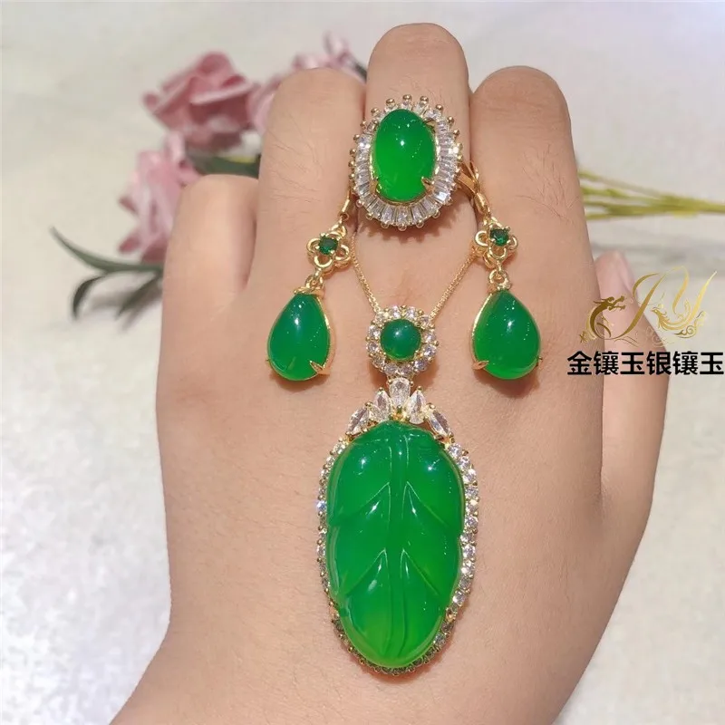 Imperial Green Chalcedony Leaf Pendant Necklace Earrings Agate Ring Three-Piece Set
Imperial Green Chalcedony Leaf Pendant Necklace Earrings Agate Ring Three-Piece Set