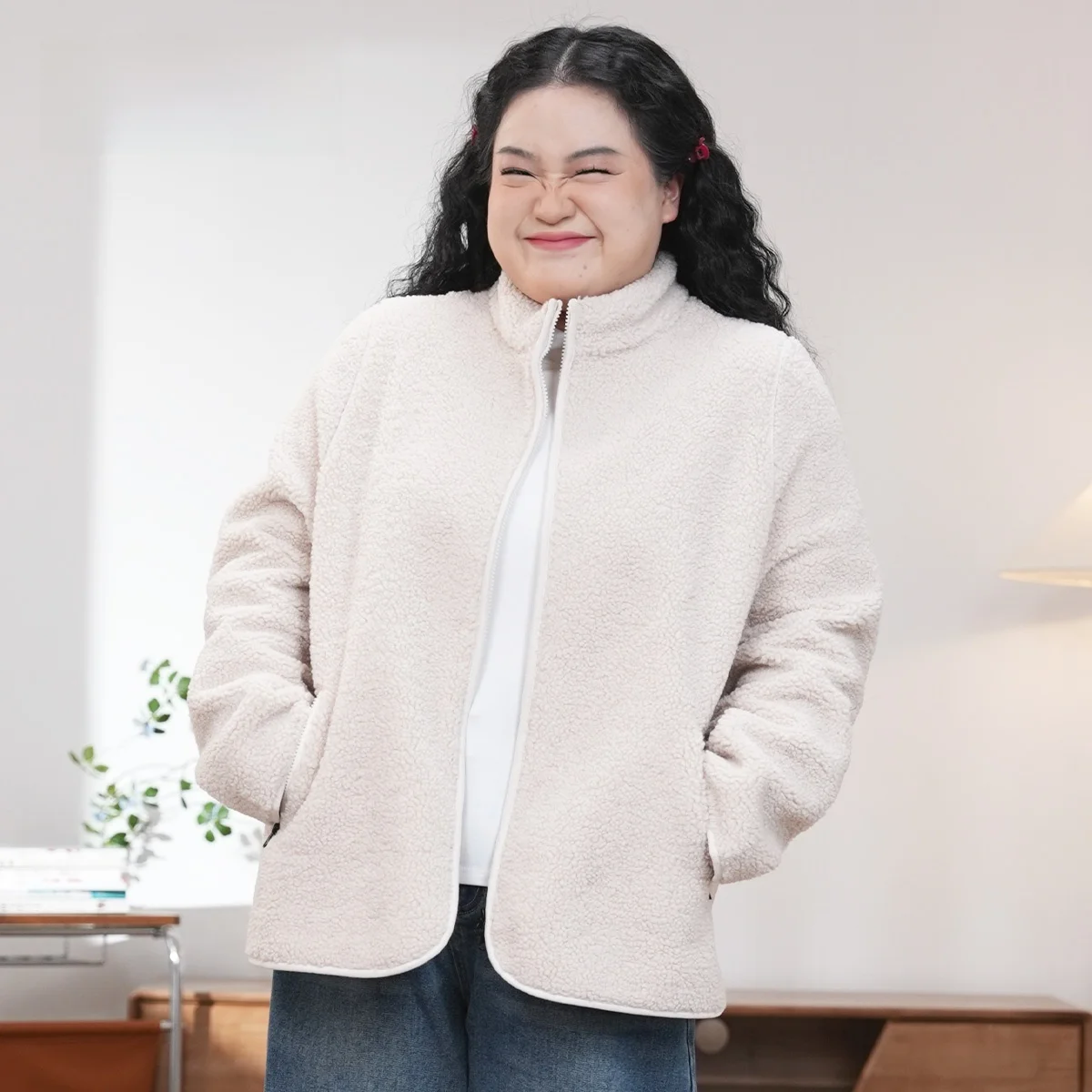 Warm Fce Lined Outerwear Double Zipper Winter Coat for plus Size Women Casual Sle Polyester Fiber Ladies Jaet
Warm Fce Lined Outerwear Double Zipper Winter Coat for plus Size Women Casual Sle Polyester Fiber Ladies Jaet