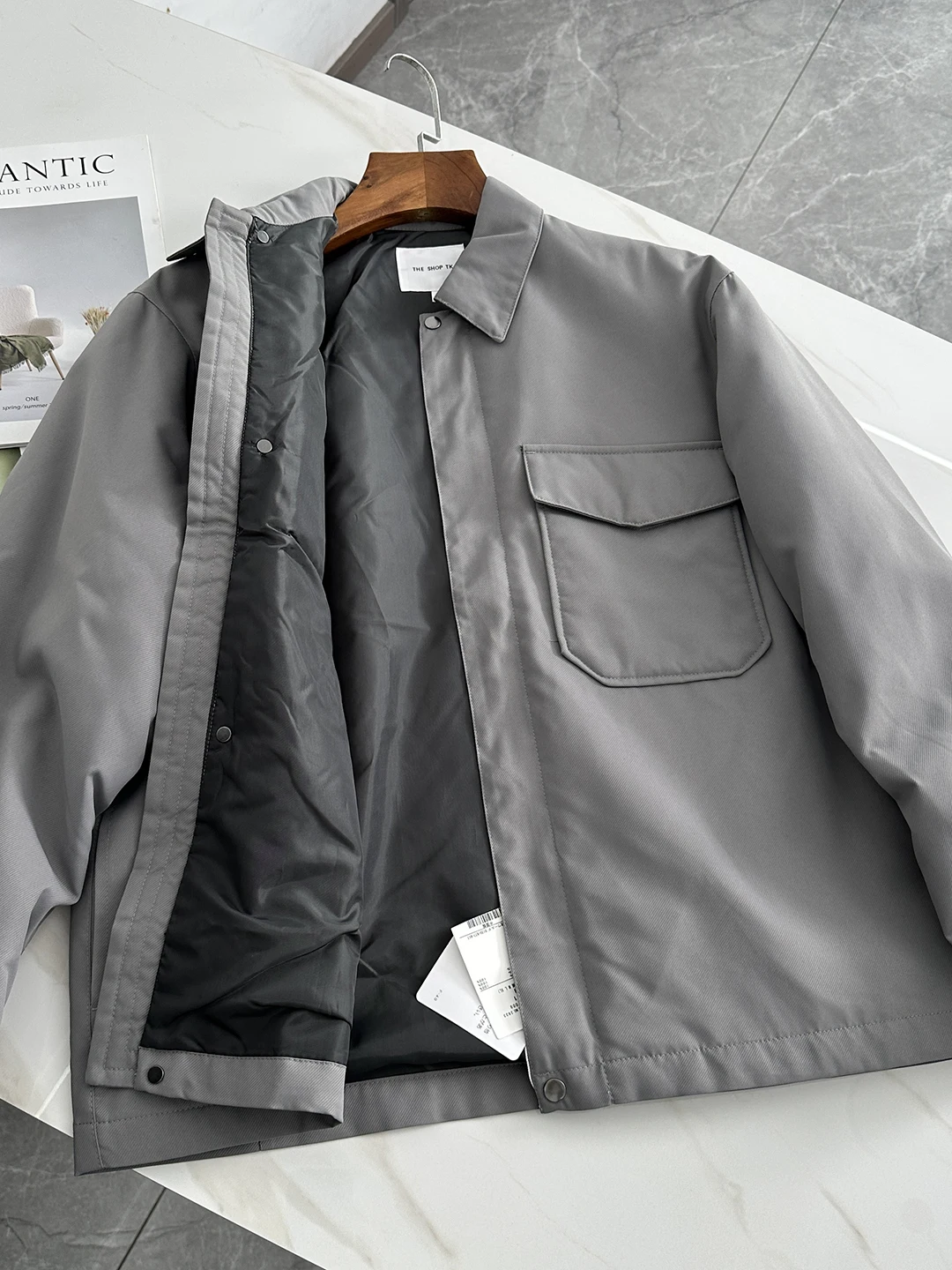 Японская спецодежда, мужская хлопковая стеганая повседневная одежда с джатовым воротником и несколькими карманами, теплая верхняя одежда, модная городская стойка
Японская спецодежда, мужская хлопковая стеганая повседневная одежда с джатовым воротником и несколькими карманами, теплая верхняя одежда, модная городская стойка