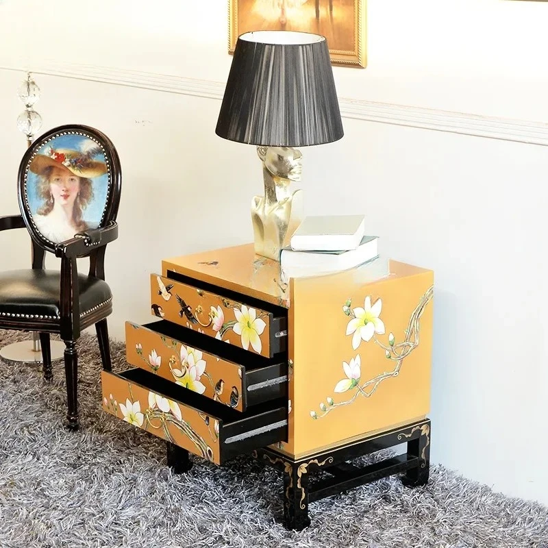 Прикроватная тумбочка с рисунком Второй мировой войны, простой современный новый декоративный шкаф в китайском стиле с тремя ведрами
Прикроватная тумбочка с рисунком Второй мировой войны, простой современный новый декоративный шкаф в китайском стиле с тремя ведрами