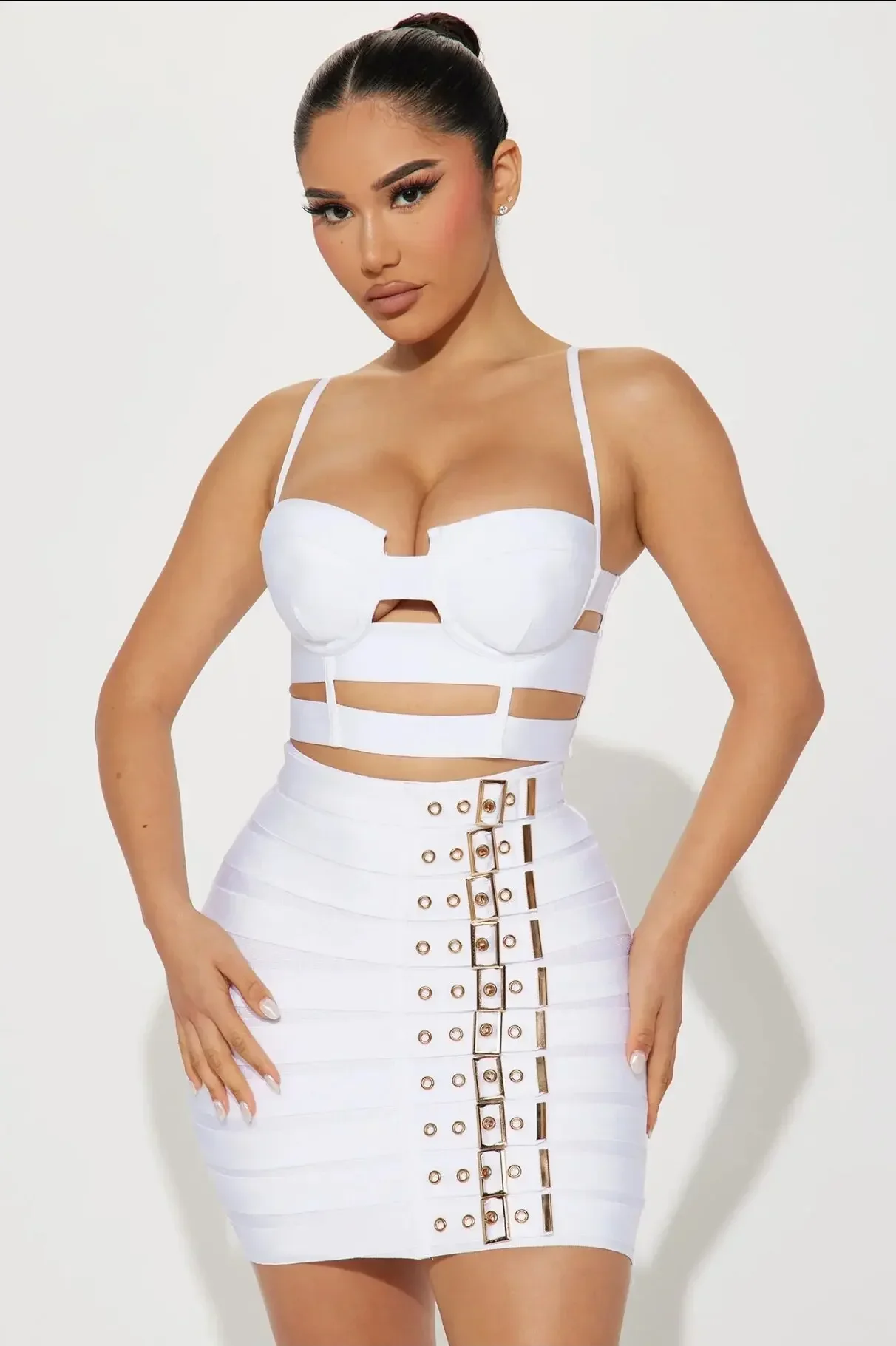 2023 New Summer Black White Women Sexy Bandage Tops Belt Pencil Skirts Set Nightclub Party Celebrate Women's Set Wholesale
2023 New Summer Black White Women Sexy Bandage Tops Belt Pencil Skirts Set Nightclub Party Celebrate Women's Set Wholesale