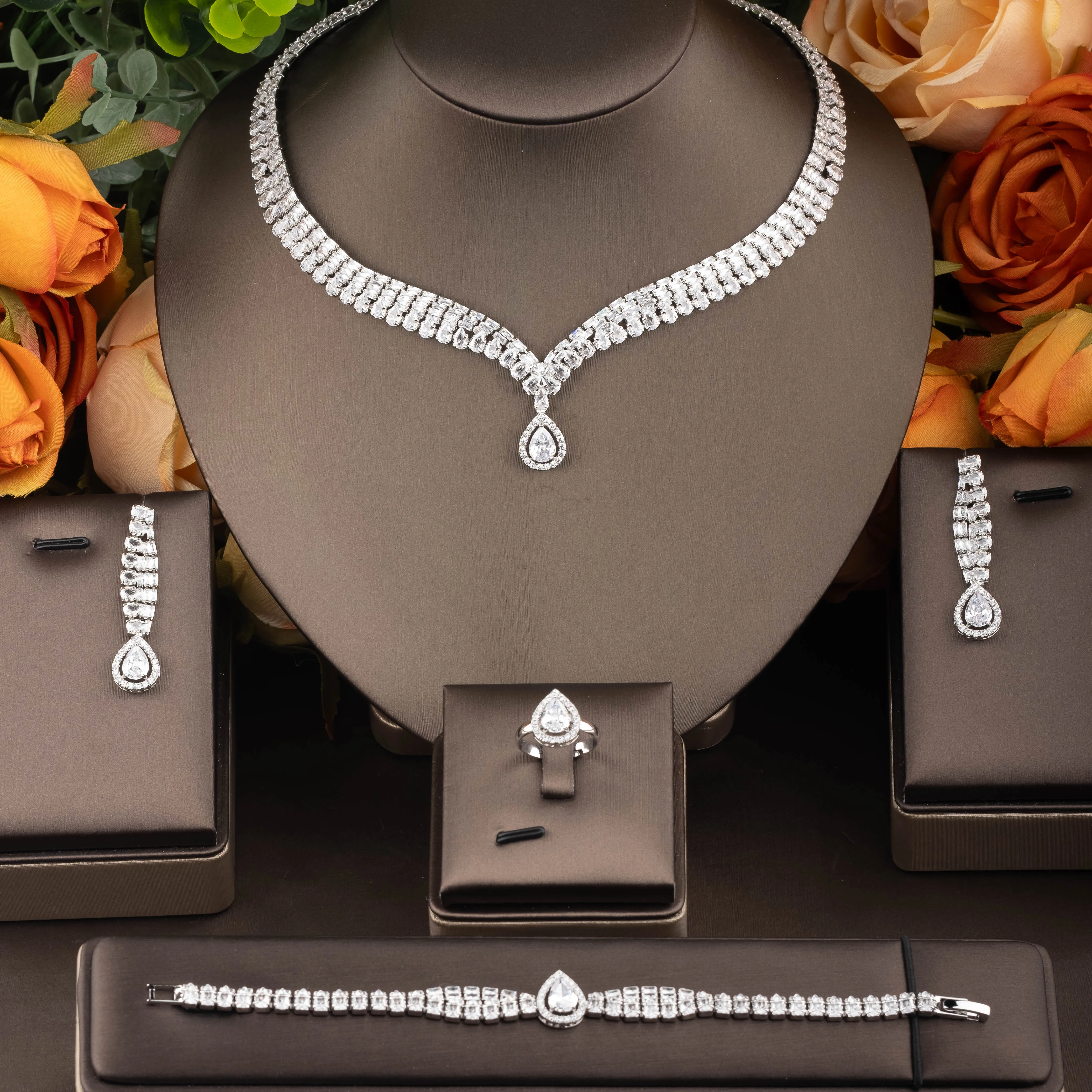 1 Set of Elegant Jewelry Set with Sparkling Cubic Zirconia V-Neck Teardrop Design, Suitable for Women to Wear at Weddings and Pa
1 Set of Elegant Jewelry Set with Sparkling Cubic Zirconia V-Neck Teardrop Design, Suitable for Women to Wear at Weddings and Pa
