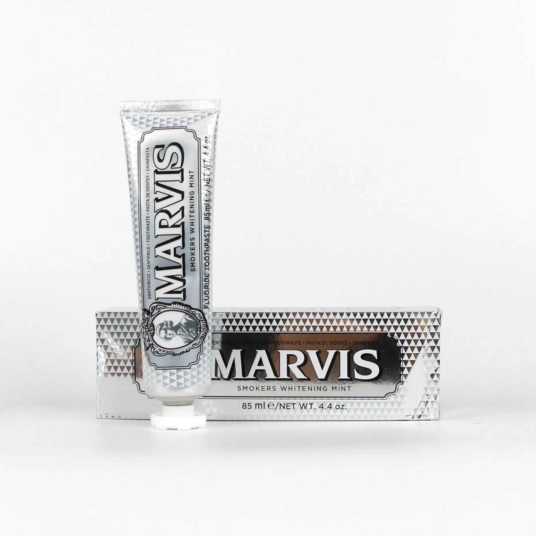 Отбеливающая зубная паста Marvis Smokers, мятная, 85 мл, отбеливающая зубная паста, способствует натуральной зубной пасты для отбеливания зубов, удаляет налет и
Отбеливающая зубная паста Marvis Smokers, мятная, 85 мл, отбеливающая зубная паста, способствует натуральной зубной пасты для отбеливания зубов, удаляет налет и