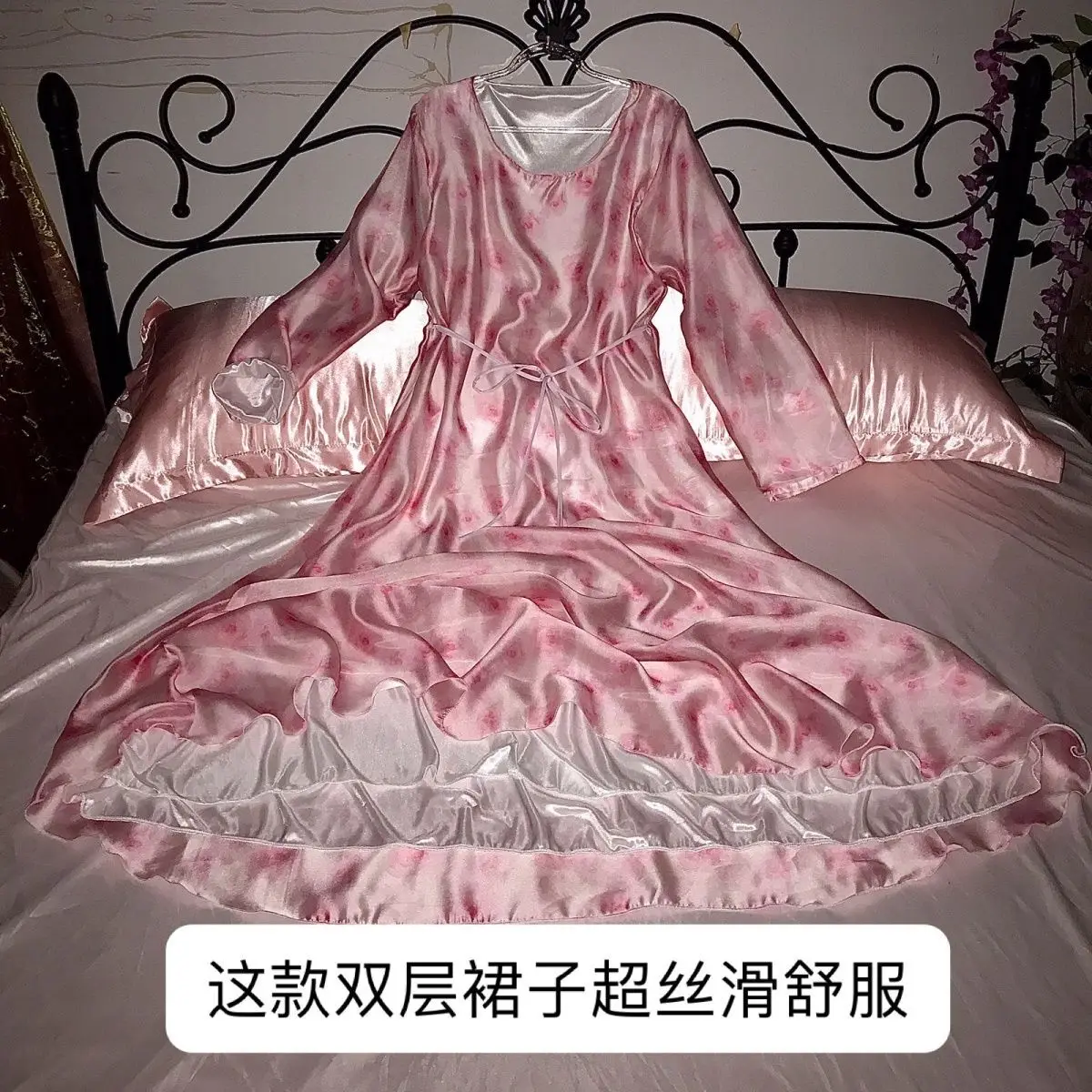 2 Layers Voile Outside Ice Silk inside Floral Print Glossy Sexy Women Satin Long Dress Loose Maxi Dress Elegant Dresses
2 Layers Voile Outside Ice Silk inside Floral Print Glossy Sexy Women Satin Long Dress Loose Maxi Dress Elegant Dresses