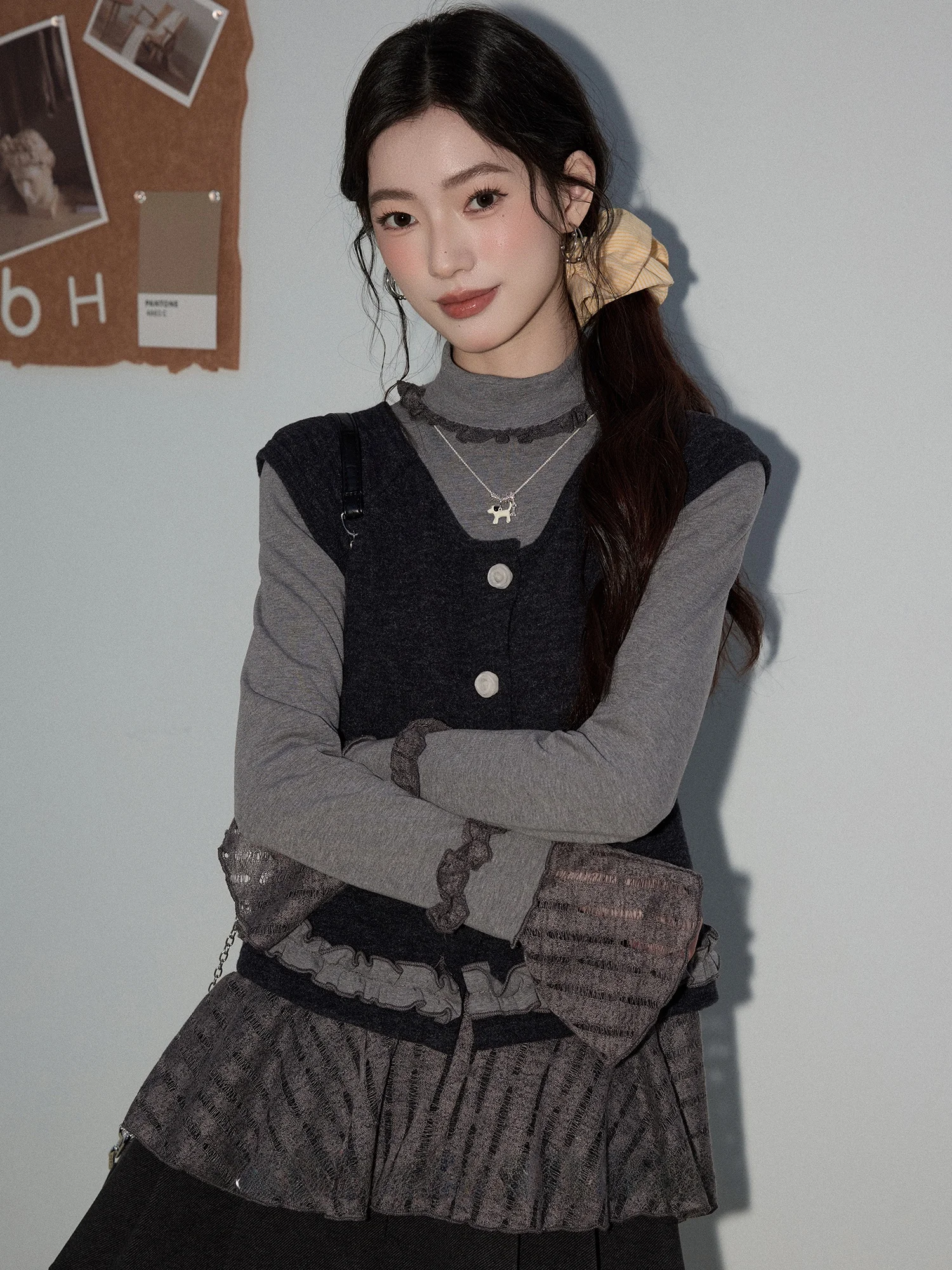 XiaoKe Academy Sle Color Blo Knitted Cardigan Women's Autumn Winter Layering Vest Two-Piece Set Base irt Top
XiaoKe Academy Sle Color Blo Knitted Cardigan Women's Autumn Winter Layering Vest Two-Piece Set Base irt Top