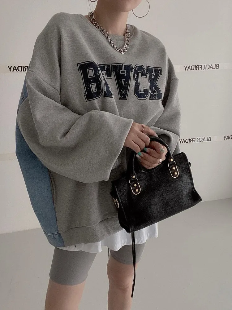 Джинсовый лоскутный свитшот, женский круглый свободный утягивающий осенне-зимний теплый антивозрастной топ с буквенным принтом
Джинсовый лоскутный свитшот, женский круглый свободный утягивающий осенне-зимний теплый антивозрастной топ с буквенным принтом