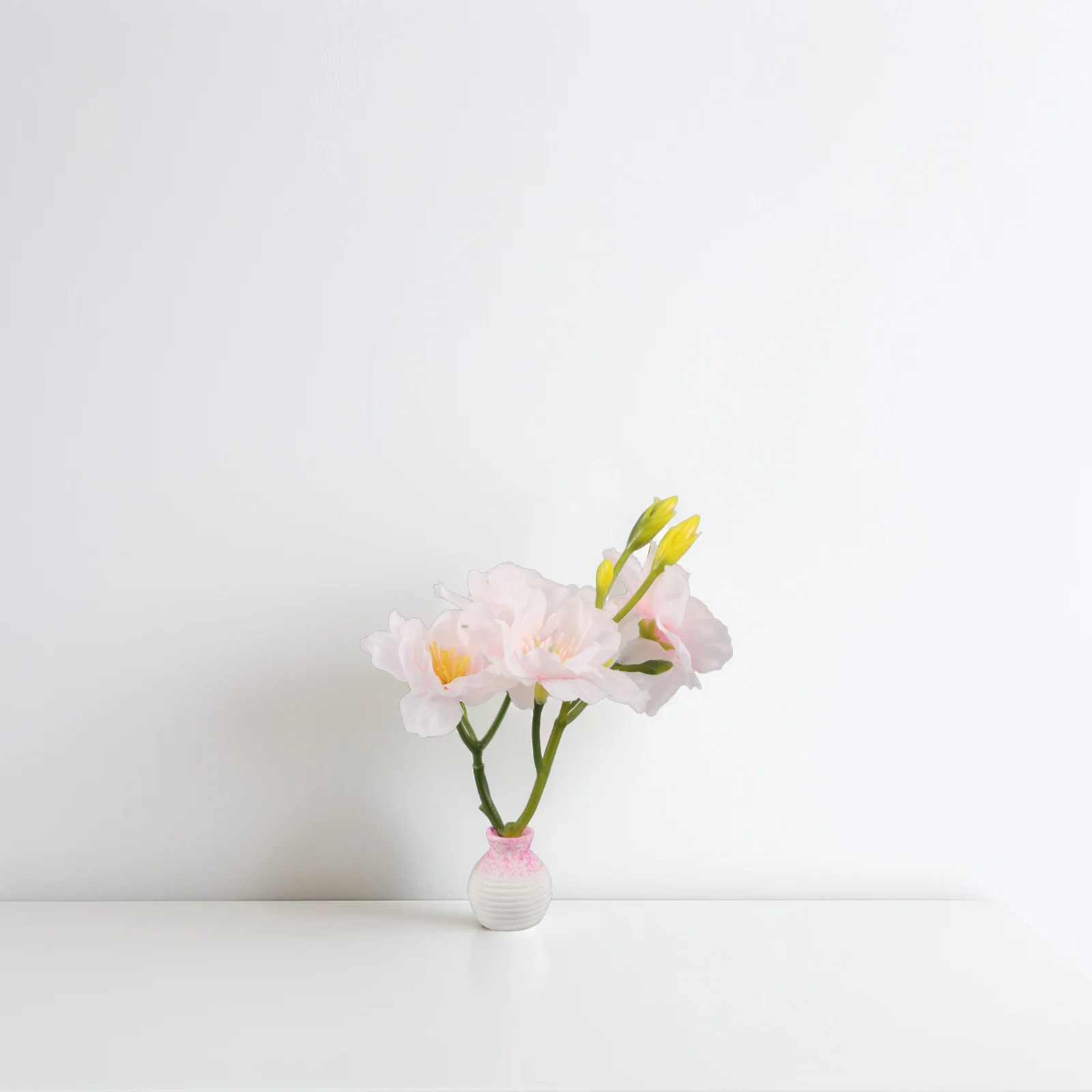 Simulated Vase naments Car Dashboard Decorations Sunflower Hydrangea Mini L scape Creative Design Artificial Flowers Plants
Simulated Vase naments Car Dashboard Decorations Sunflower Hydrangea Mini L scape Creative Design Artificial Flowers Plants