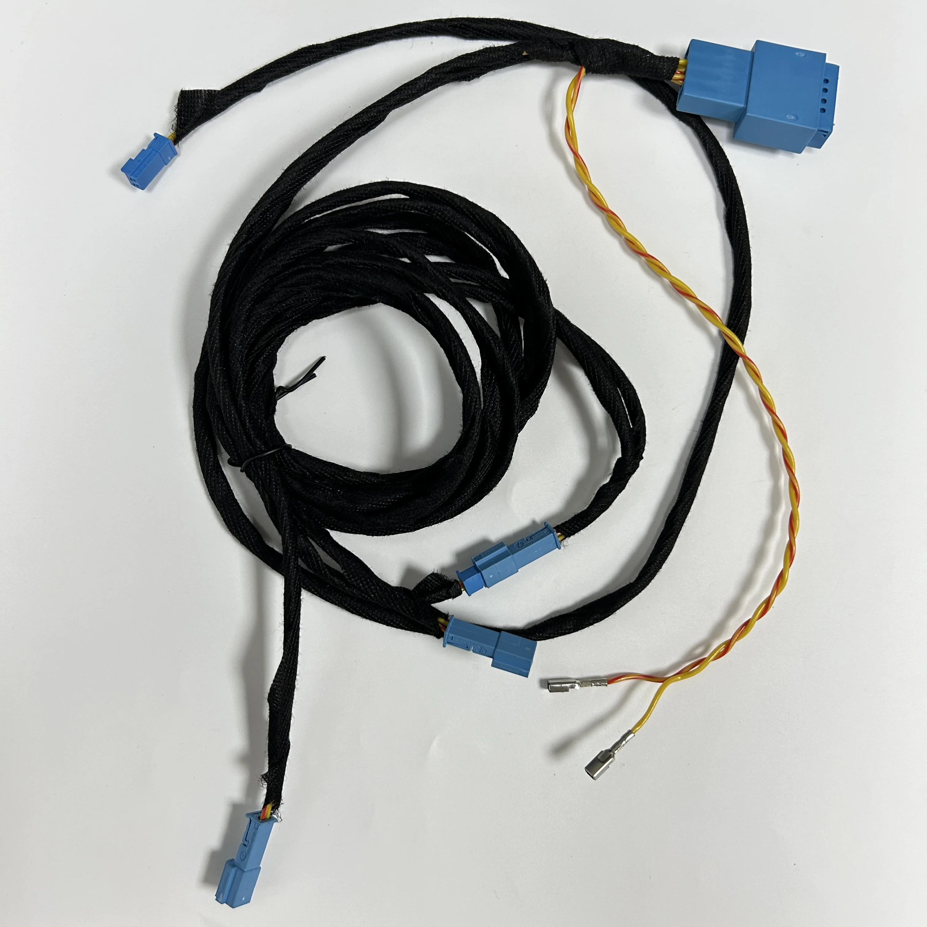 B MW F55 f56 f57 f54 Mini с центральной аудиосистемой, высокочастотным динамиком на А-столе, неразрушающим жгутом проводов
B MW F55 f56 f57 f54 Mini с центральной аудиосистемой, высокочастотным динамиком на А-столе, неразрушающим жгутом проводов