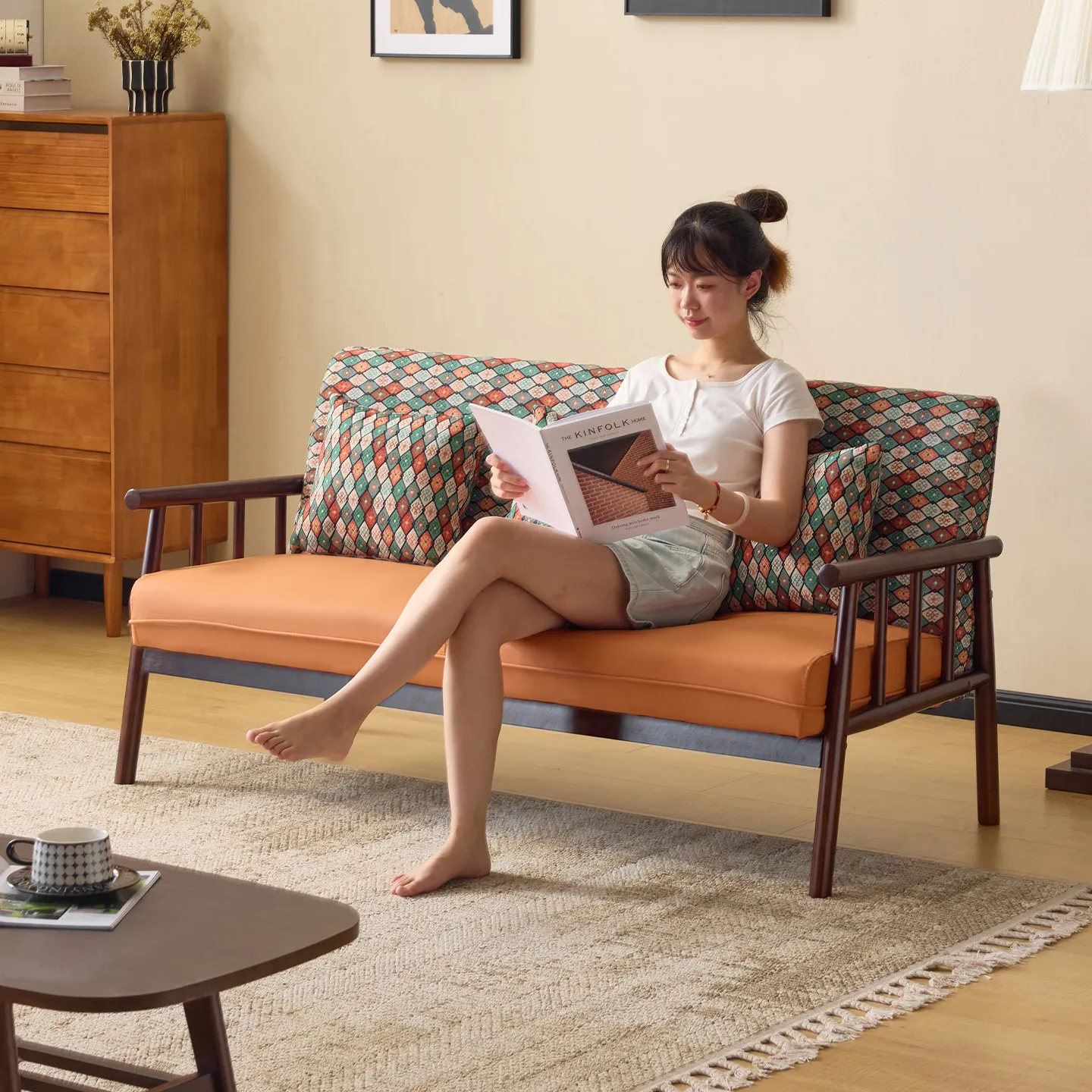 Vintage-inspired casual solid wood sofa set - perfect for small spaces, reception areas
Vintage-inspired casual solid wood sofa set - perfect for small spaces, reception areas