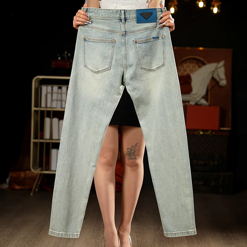 2025 new high-end light blue jeans for men with slim fit and small feet trend, simple and versatile, light luxury pants
2025 new high-end light blue jeans for men with slim fit and small feet trend, simple and versatile, light luxury pants