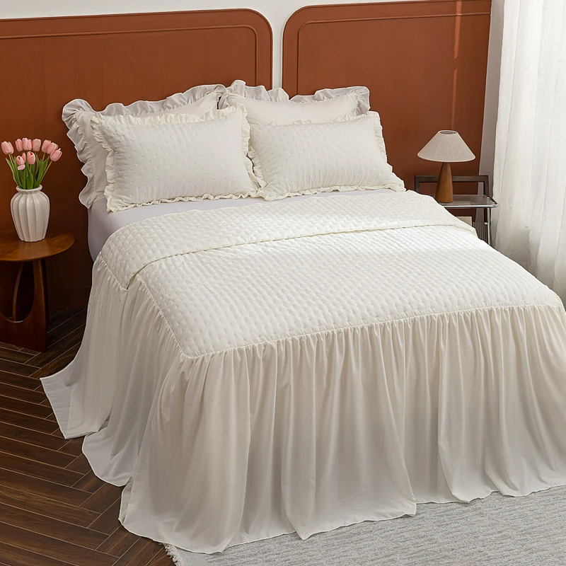 Хлопковое покрывало, накидка на кровать, в американском стиле, с рюшами, с пышным краем, плотное покрывало для кровати.
Хлопковое покрывало, накидка на кровать, в американском стиле, с рюшами, с пышным краем, плотное покрывало для кровати.