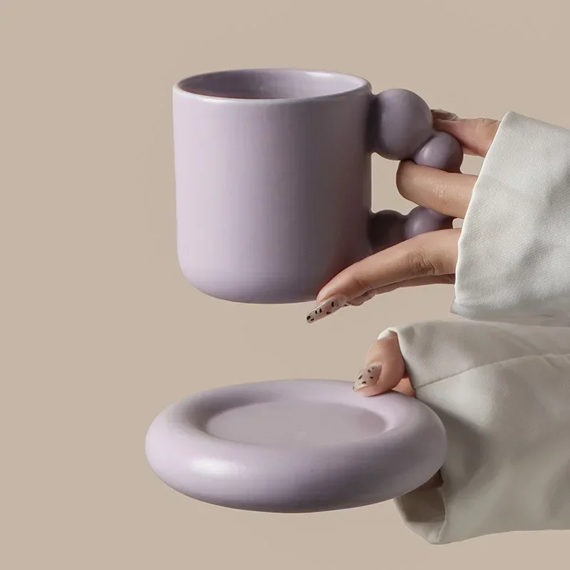 Nordic Ceramic Mug Fat Handle Coffee Cup and Saucer Set High Temperature Heat Insulation Water Self Stirring Drinkware Hot
Nordic Ceramic Mug Fat Handle Coffee Cup and Saucer Set High Temperature Heat Insulation Water Self Stirring Drinkware Hot