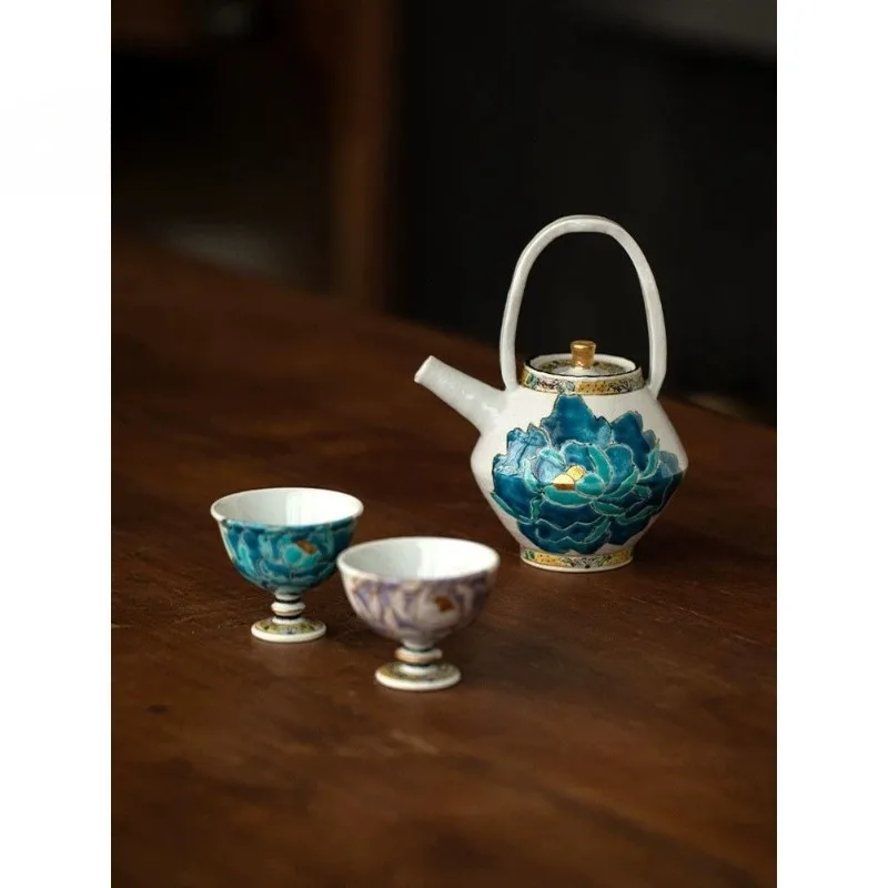 Boiled green peonies, beam-lifting teapot Japanese style, handmade teapot, high-footed tea, cups and teacups
Boiled green peonies, beam-lifting teapot Japanese style, handmade teapot, high-footed tea, cups and teacups