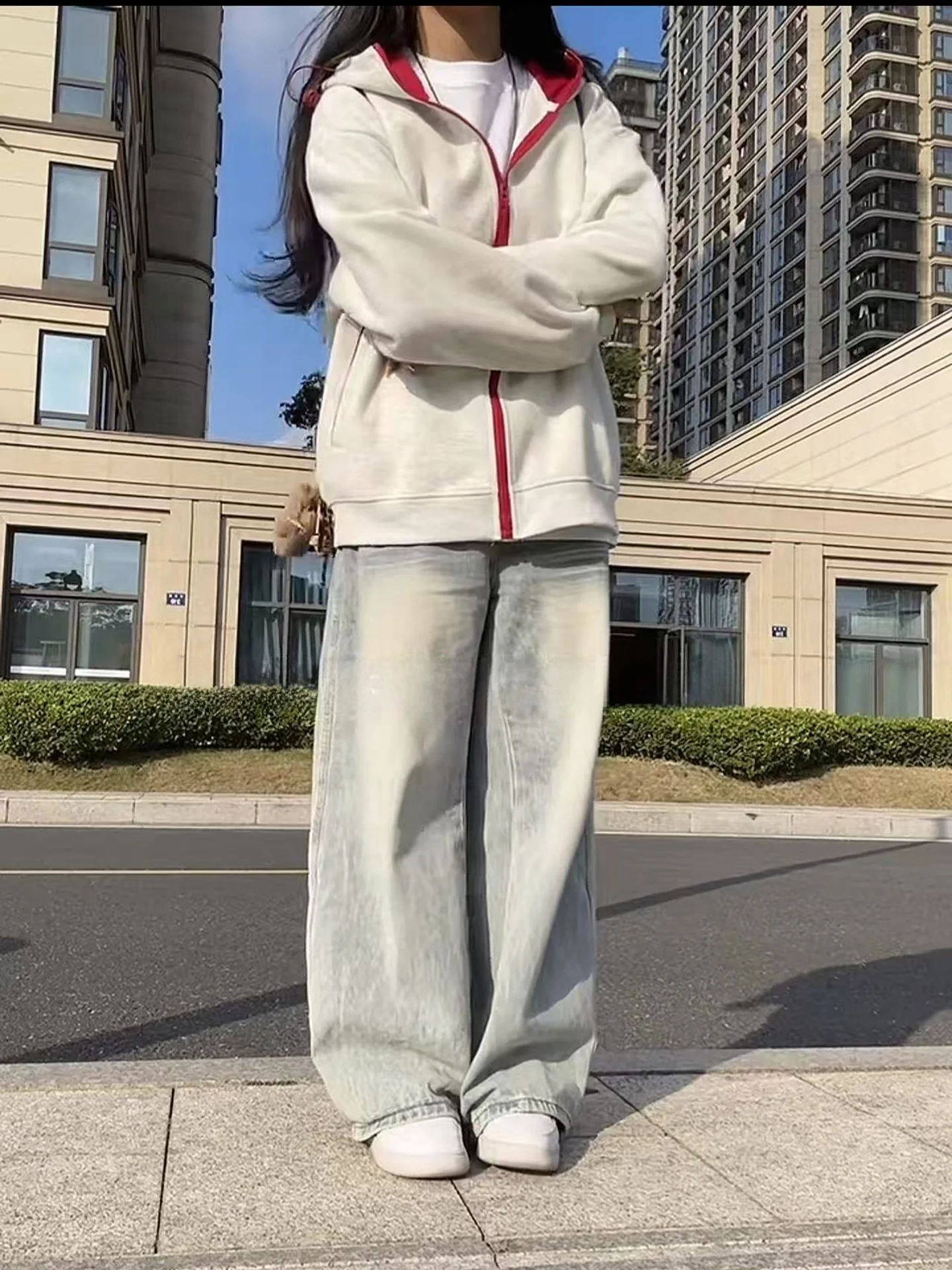 Мужской кардиган Cleanfit в американском уличном стиле с капюшоном, цветными блоками и белым цветочным принтом, осенний, с контрастными вставками
Мужской кардиган Cleanfit в американском уличном стиле с капюшоном, цветными блоками и белым цветочным принтом, осенний, с контрастными вставками