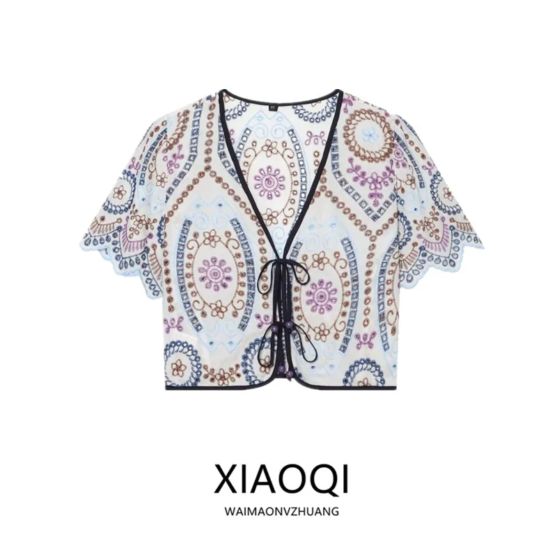 Summer 2026 Women's Short Sleeve V-neck Embroidered Hollow out Top Fashionable Versatile Shirt Straight Cut European Style
Summer 2026 Women's Short Sleeve V-neck Embroidered Hollow out Top Fashionable Versatile Shirt Straight Cut European Style