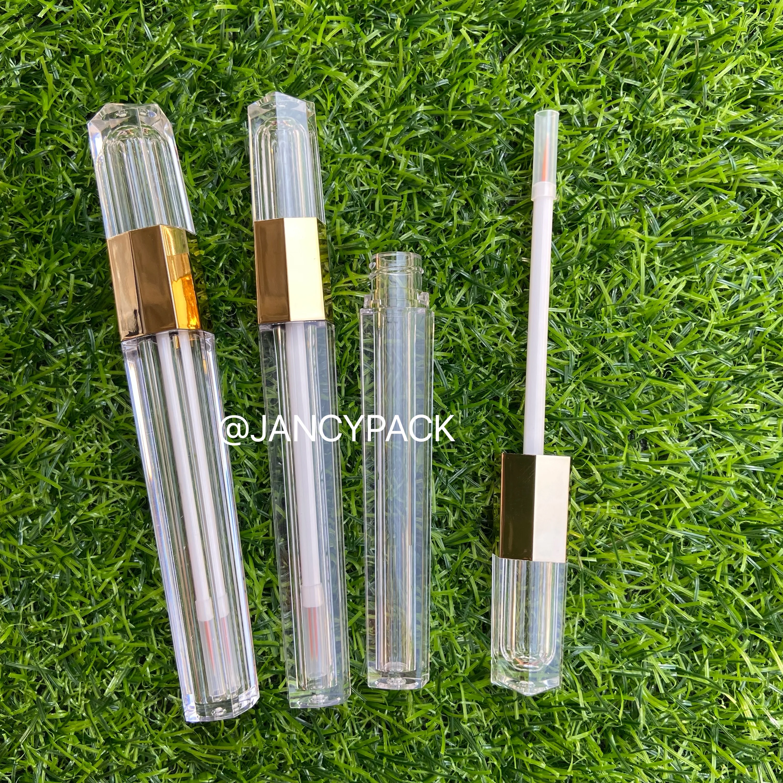 Empty Eyelash Growth Liquid Bottle Eyeliner Tubes Lip liner Pen Eyeliner Bottle with Thin Brush Custom Logo Make Up
Empty Eyelash Growth Liquid Bottle Eyeliner Tubes Lip liner Pen Eyeliner Bottle with Thin Brush Custom Logo Make Up