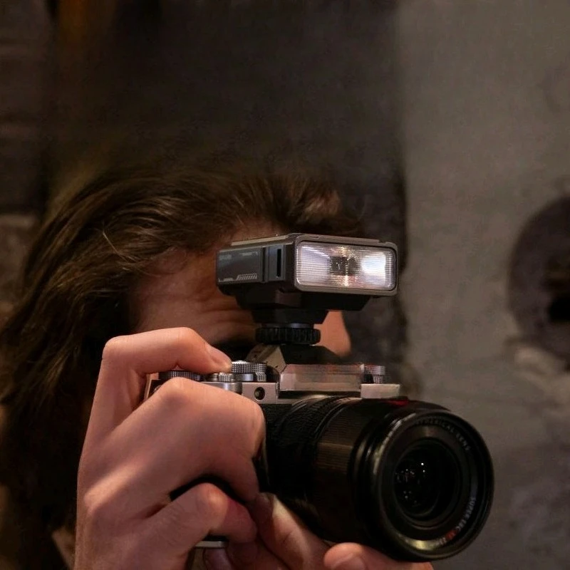 Flash high power high brightness automatic flash SLR micro single camera hot shoe external small photography filling
Flash high power high brightness automatic flash SLR micro single camera hot shoe external small photography filling