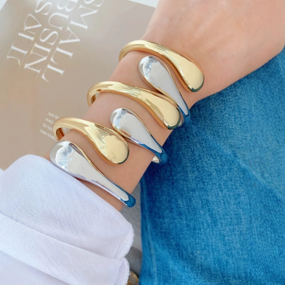 New Hot Selling Jewelry Fashion Commuting Simple Water Drop Design Smooth Bracelet Women Gold Color Bangle
New Hot Selling Jewelry Fashion Commuting Simple Water Drop Design Smooth Bracelet Women Gold Color Bangle