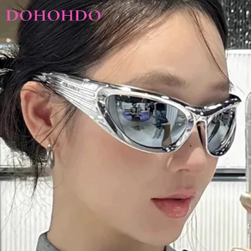 Y2K Punk Women Sunglasses Luxury Designer Futuristic Men Sunglass Outdoor Sports Cycling Windproof Goggles Ladies Lentes UV400
Y2K Punk Women Sunglasses Luxury Designer Futuristic Men Sunglass Outdoor Sports Cycling Windproof Goggles Ladies Lentes UV400