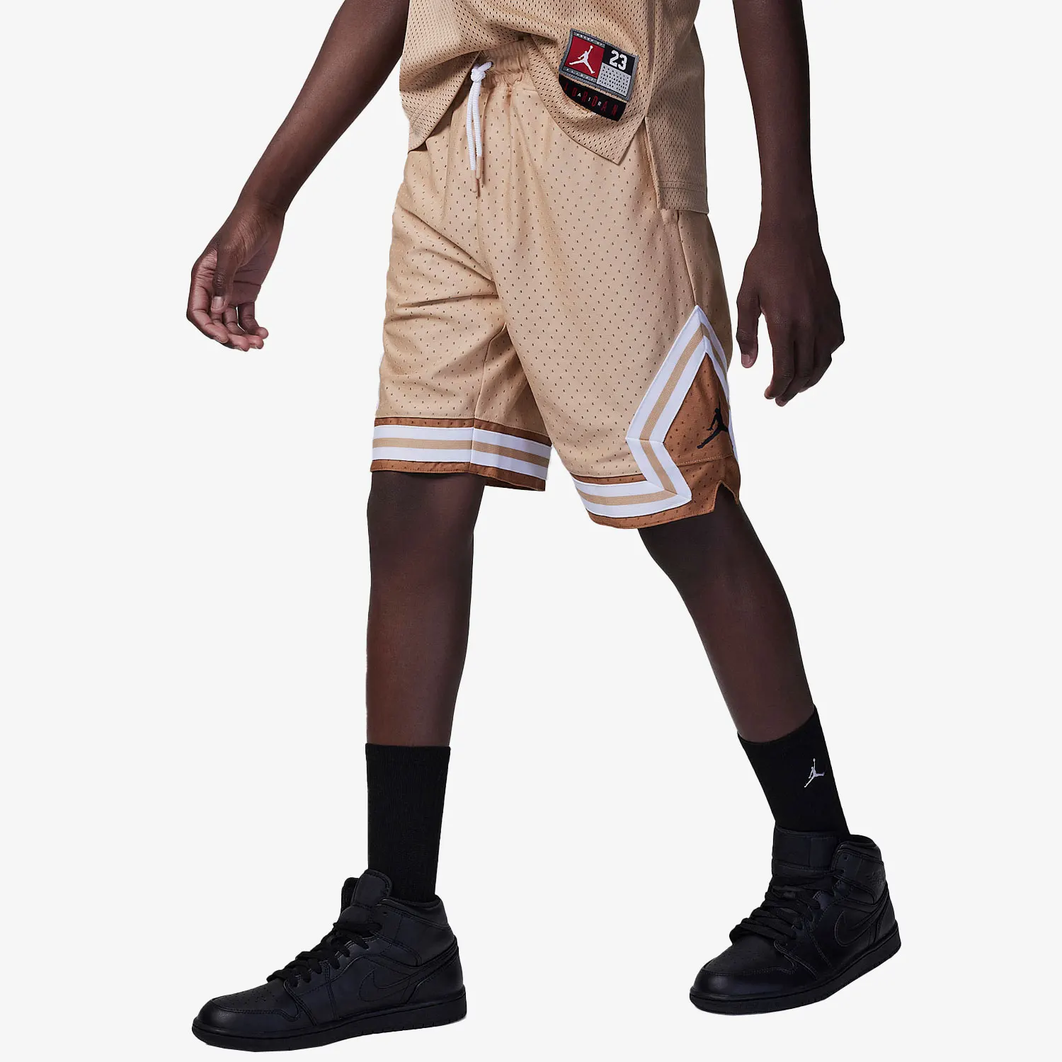 Nike genuine JORDAN children's fashionable fitness breathable and wear-resistant shorts DR8097-200
Nike genuine JORDAN children's fashionable fitness breathable and wear-resistant shorts DR8097-200