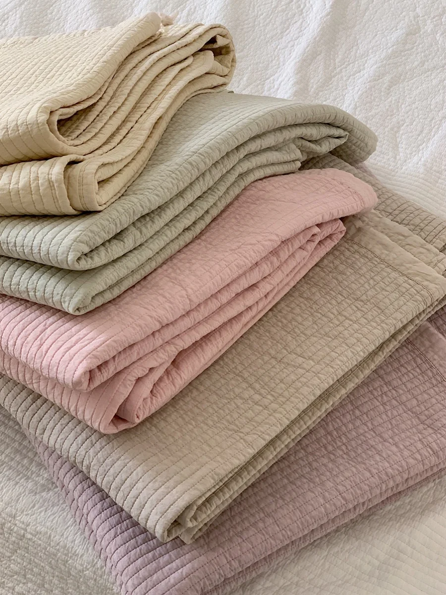 Thickened Sand Washed Korean Style Pure Cotton Quilted Bed Cover Single Piece Summer Multi-functional Cotton Insert Cooling Q...
Thickened Sand Washed Korean Style Pure Cotton Quilted Bed Cover Single Piece Summer Multi-functional Cotton Insert Cooling Q...